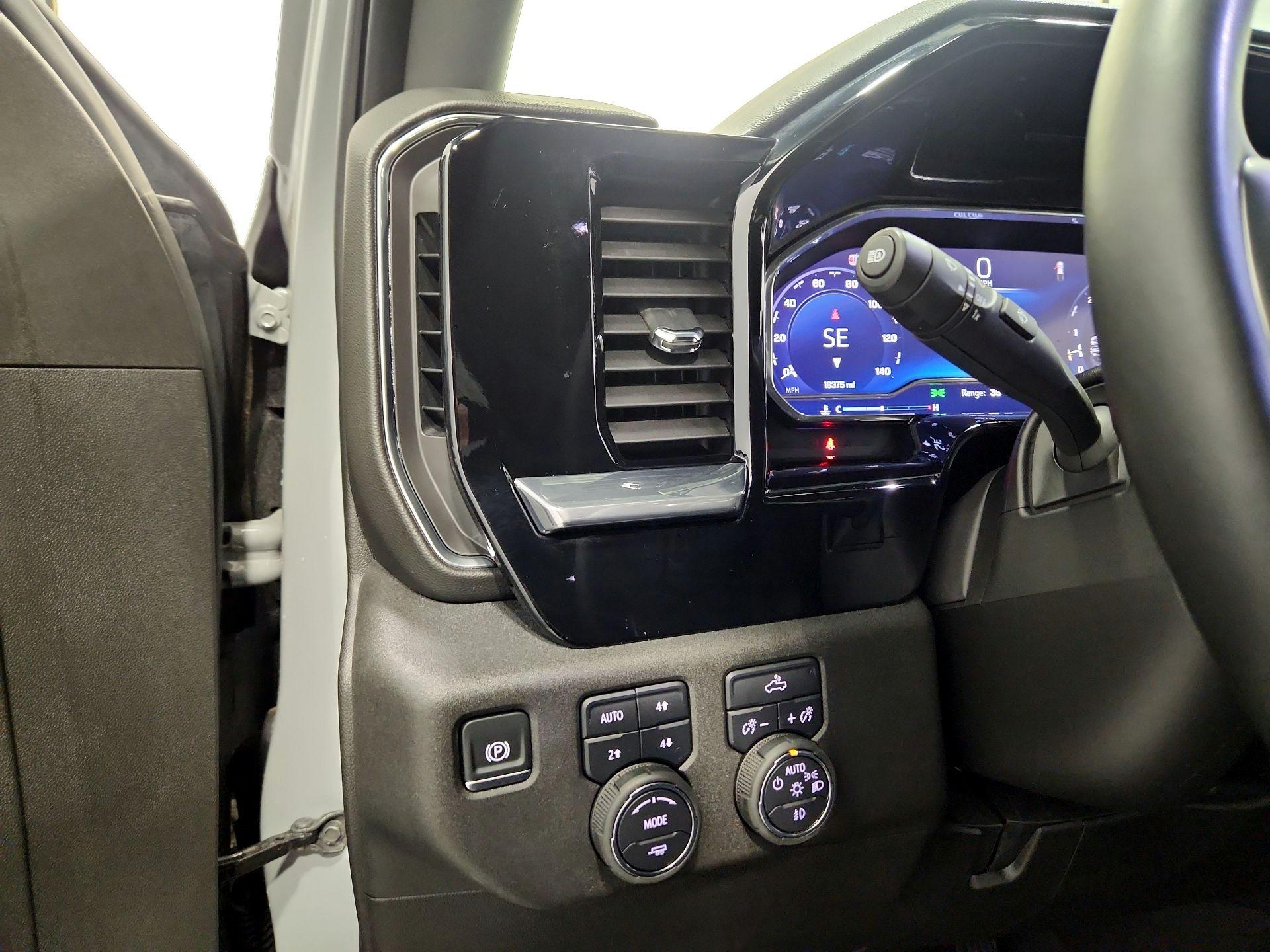 Thumbnail: 2024 Chevrolet Silverado 1500 - 13