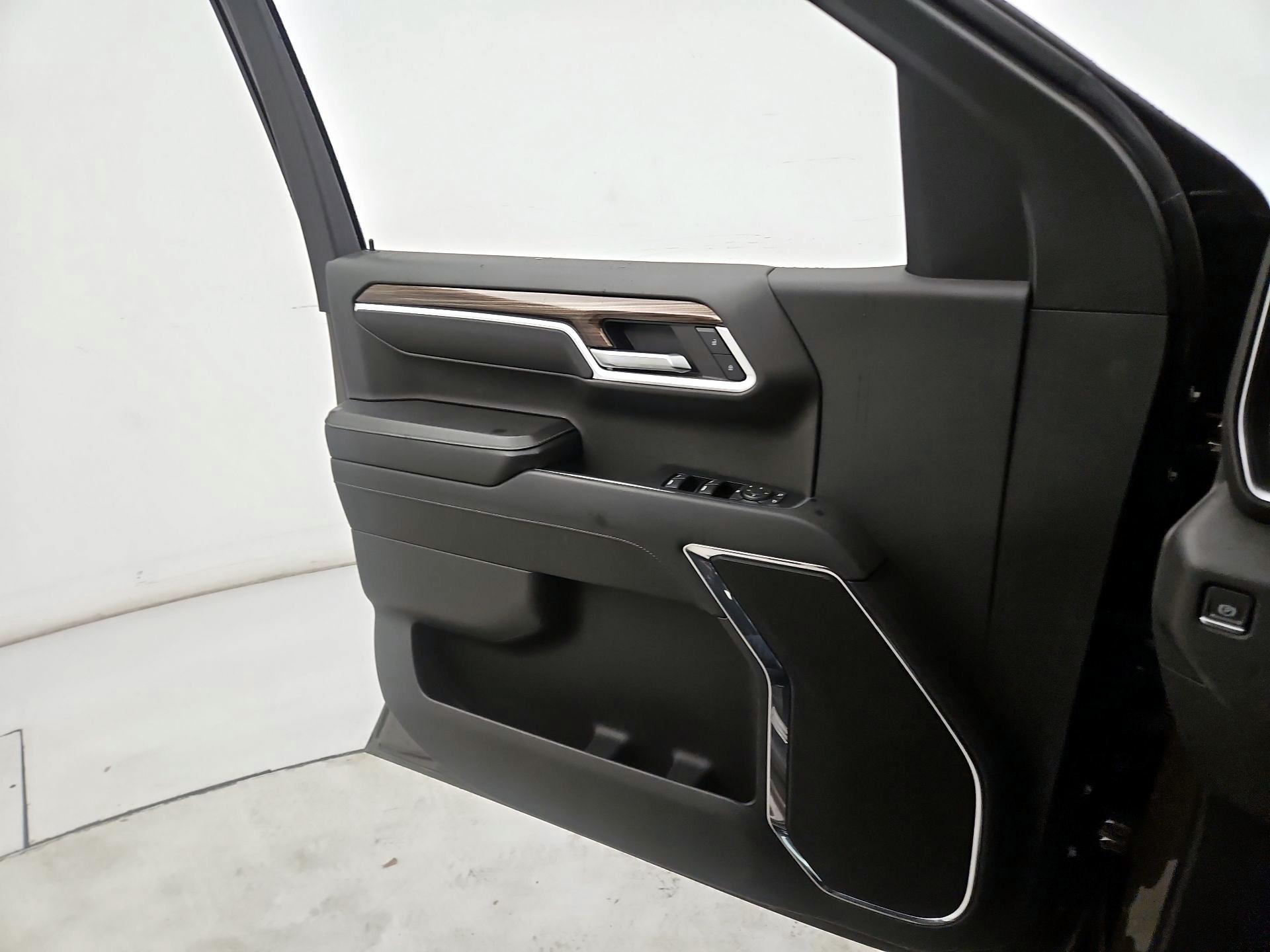 Thumbnail: 2023 Chevrolet Silverado 1500 - 12