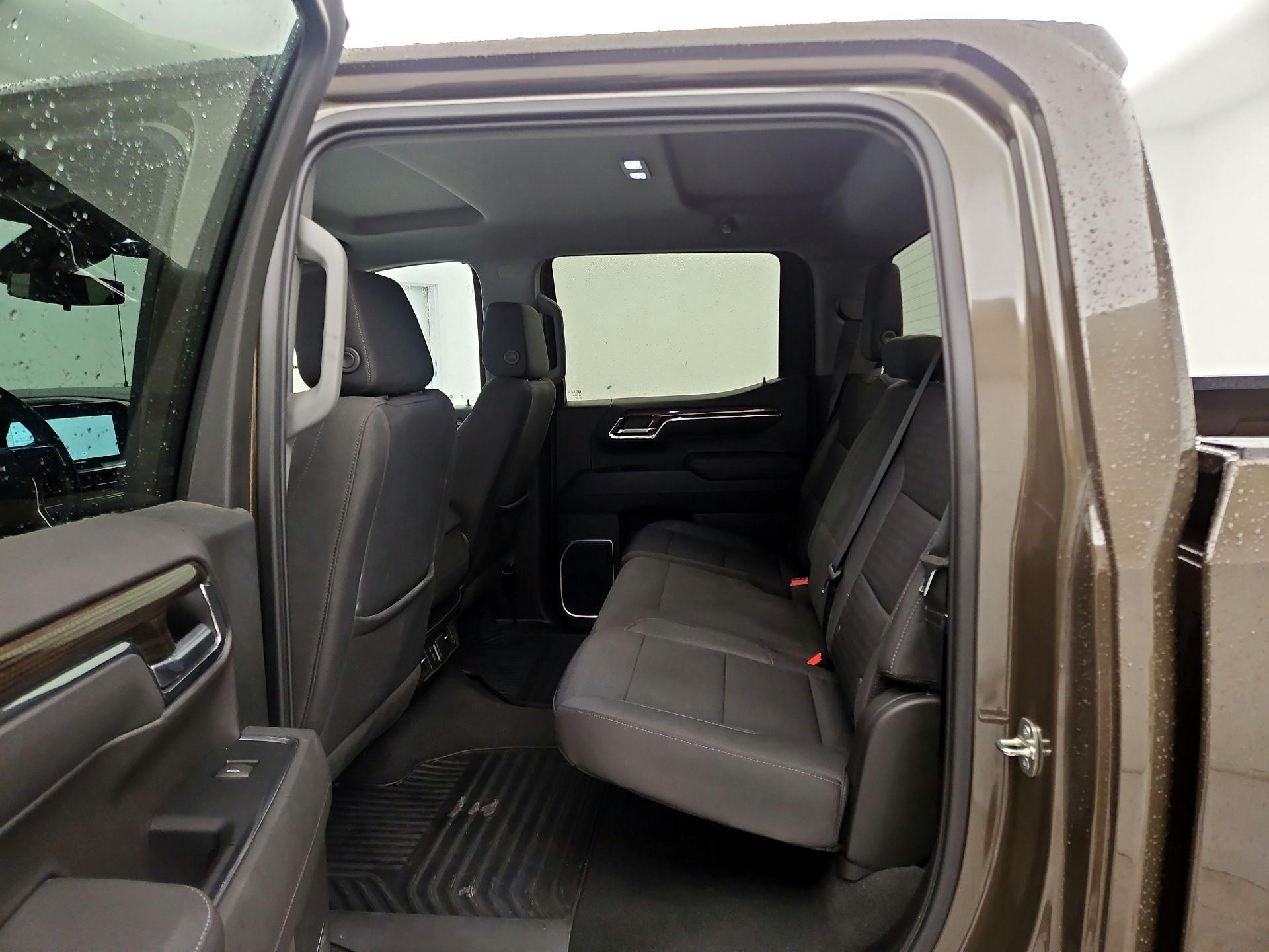 Thumbnail: 2023 Chevrolet Silverado 1500 - 19