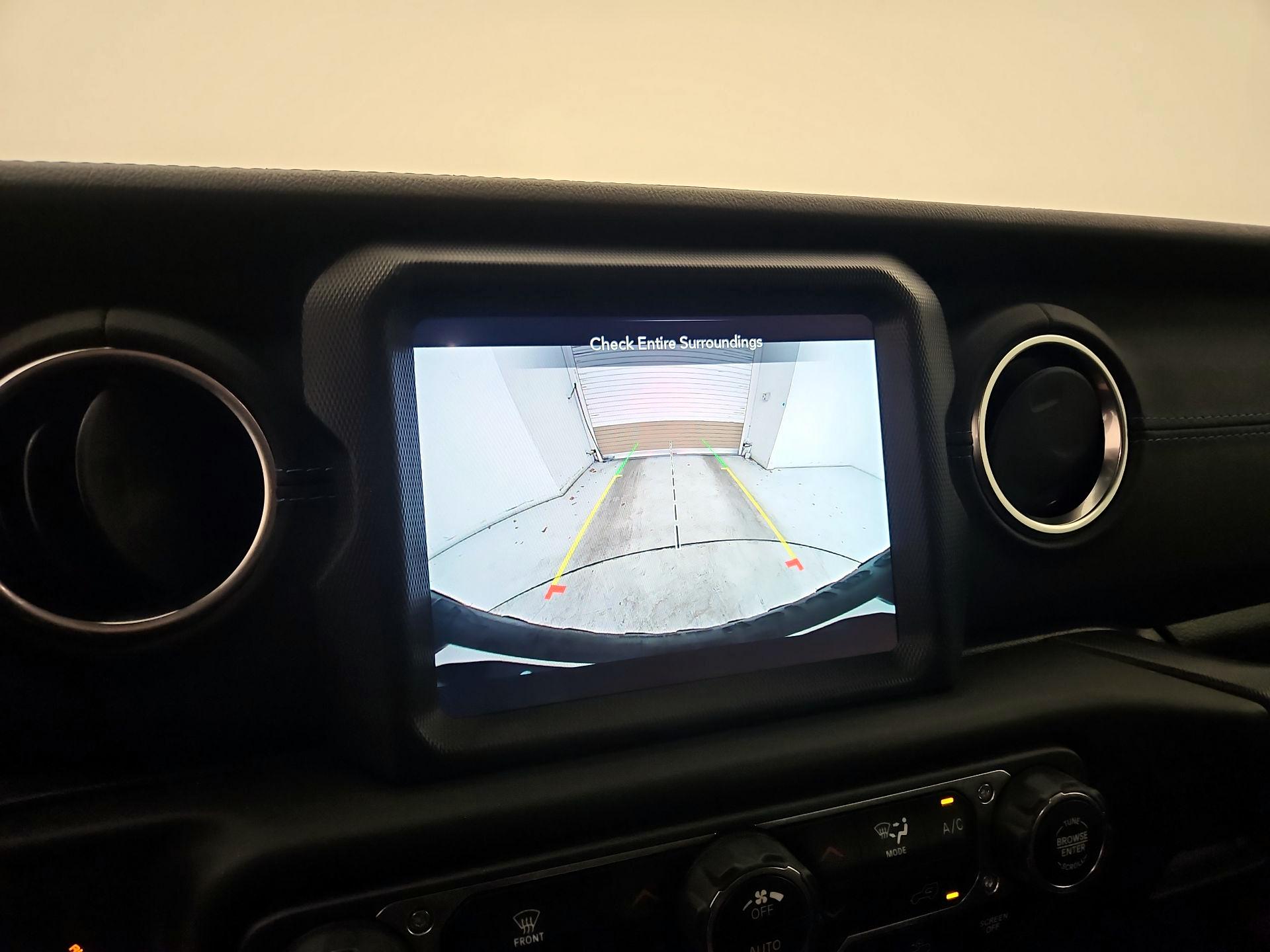 Thumbnail: 2021 Jeep Wrangler - 15