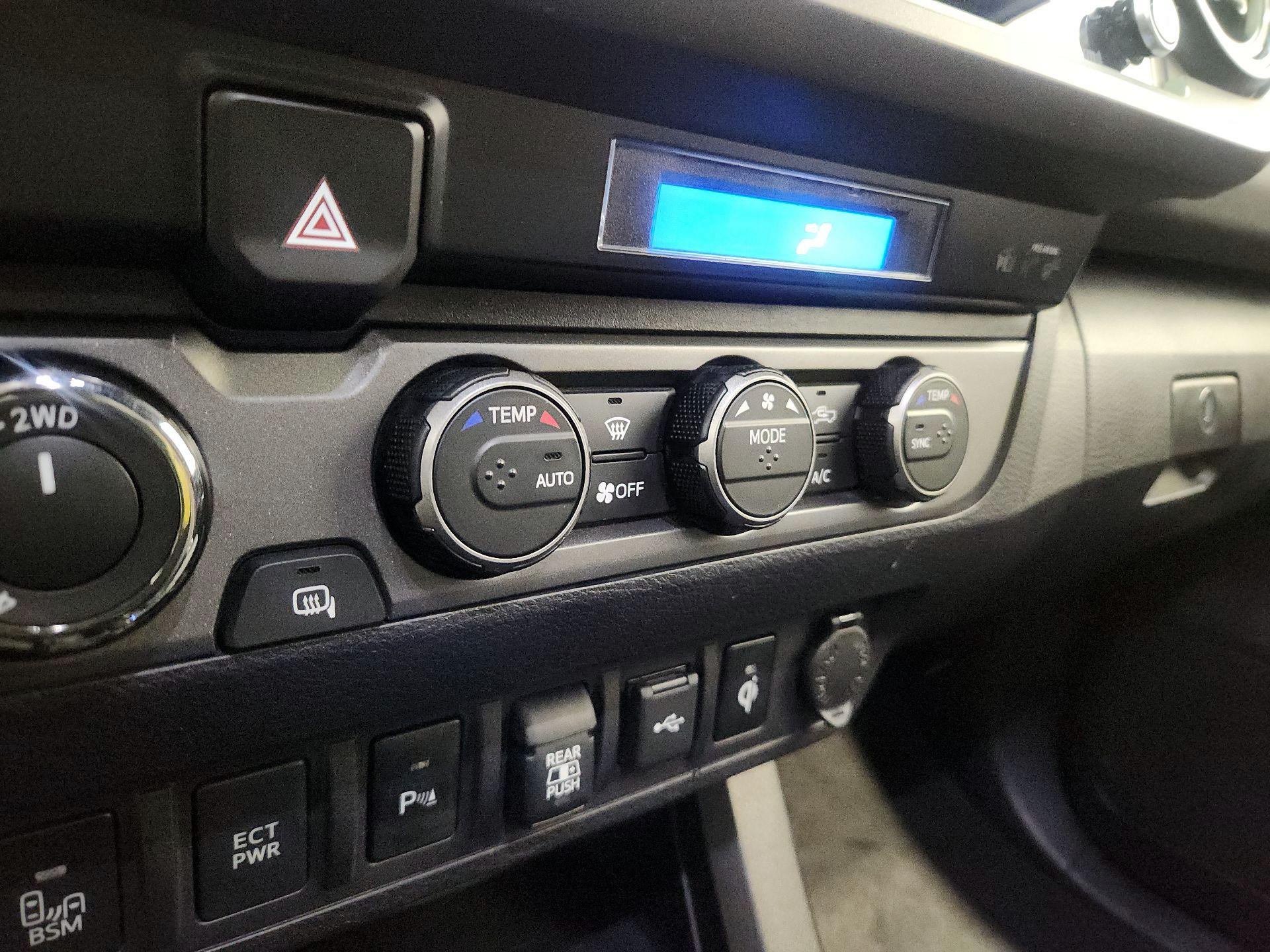 Thumbnail: 2022 Toyota Tacoma - 16