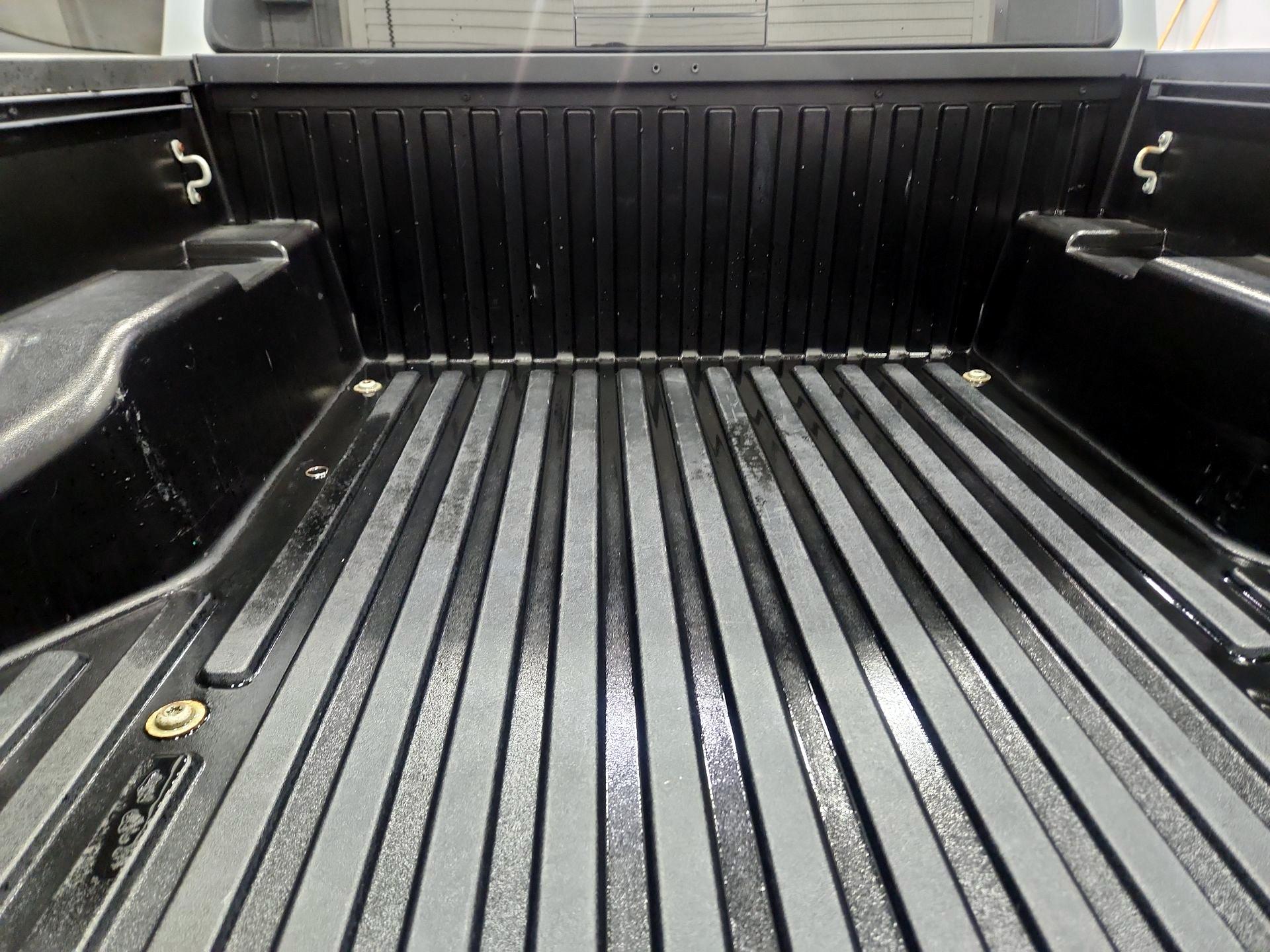 Thumbnail: 2022 Toyota Tacoma - 19