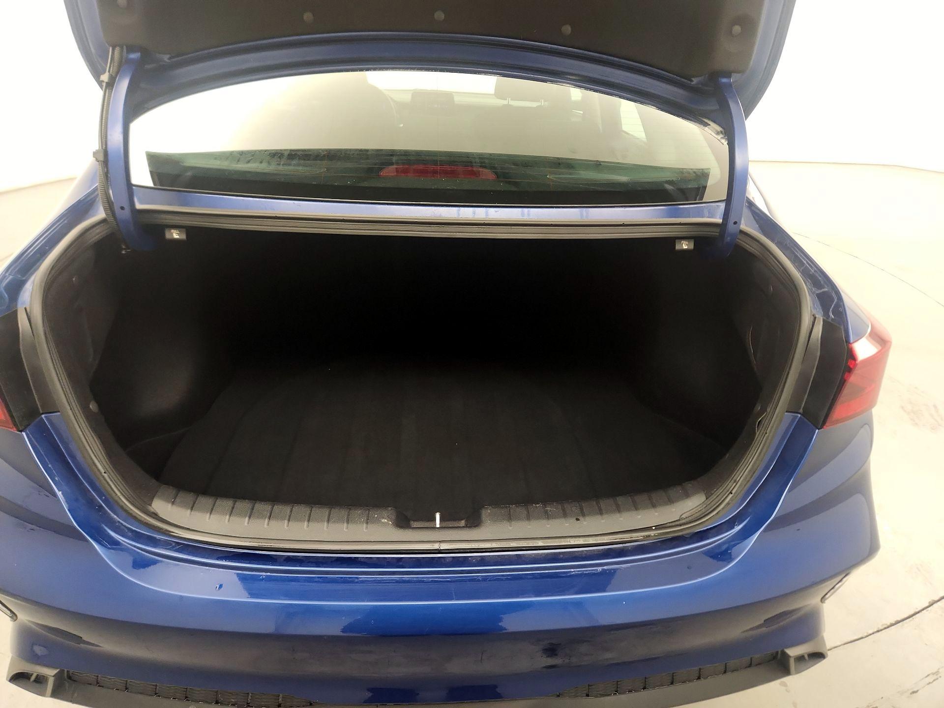 Thumbnail: 2023 Kia Forte - 18