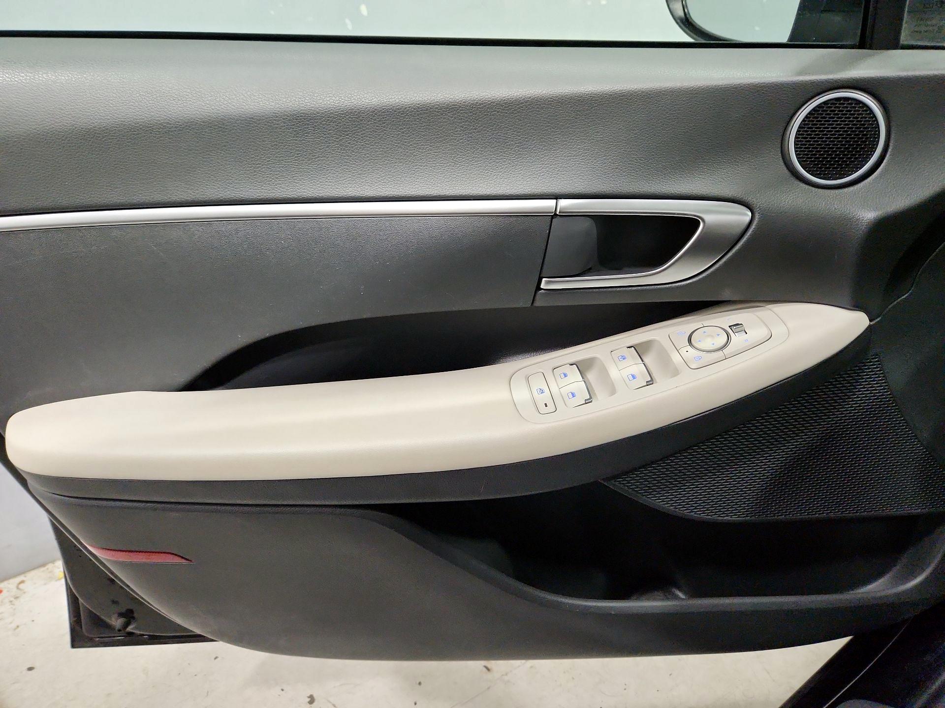 Thumbnail: 2023 Hyundai Sonata - 12