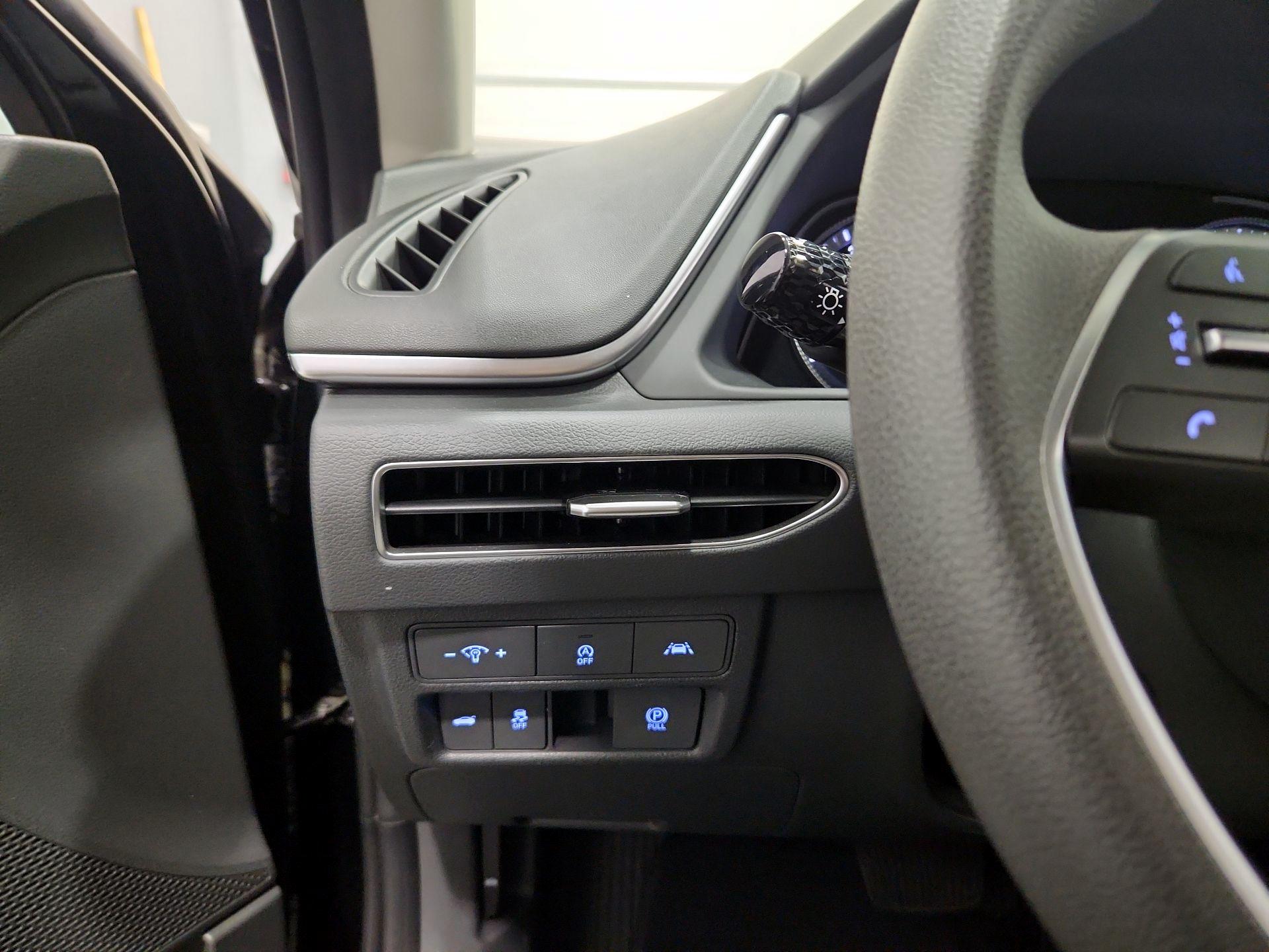 Thumbnail: 2023 Hyundai Sonata - 13