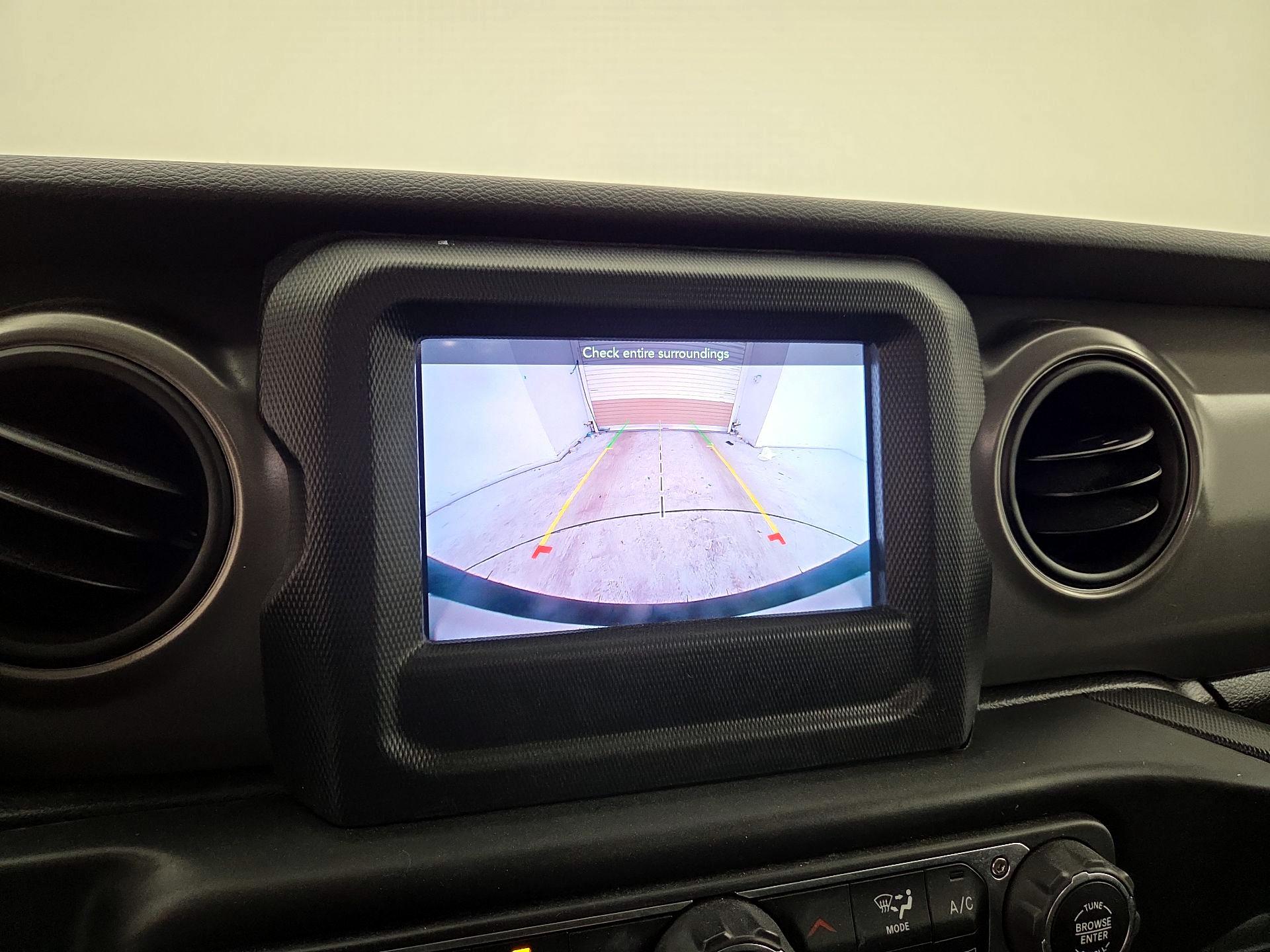 Thumbnail: 2022 Jeep Wrangler - 14