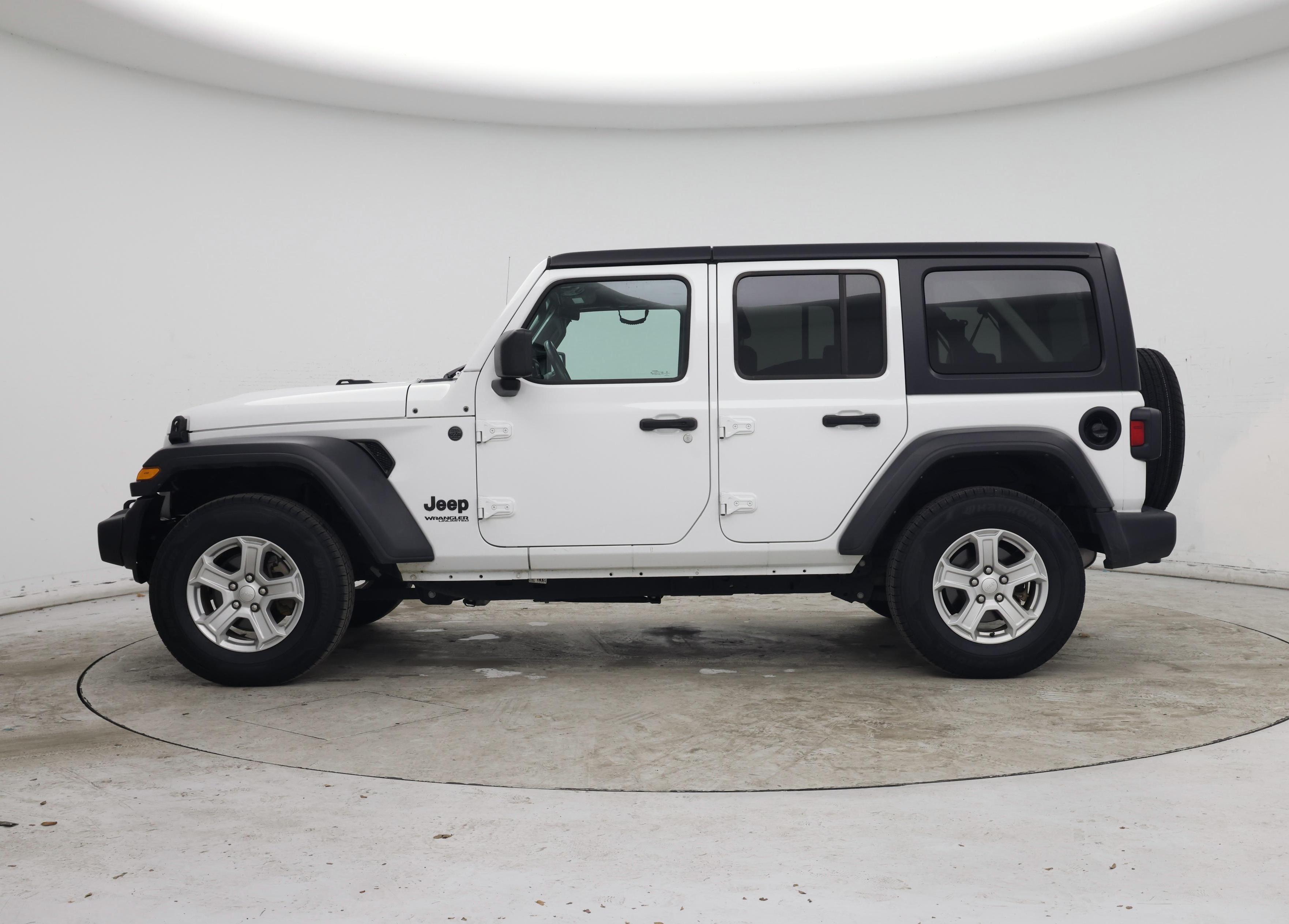 Thumbnail: 2022 Jeep Wrangler - 3