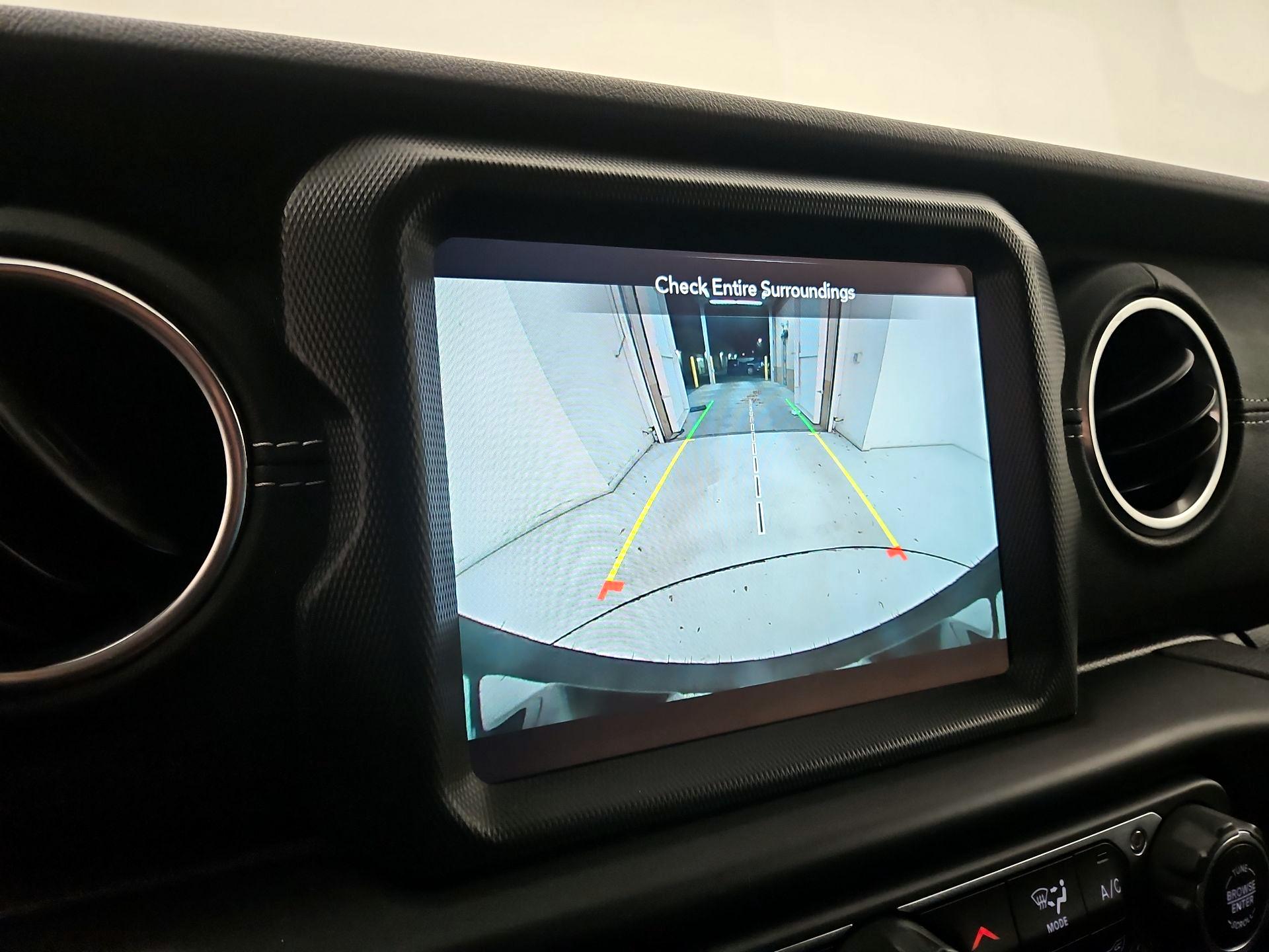 Thumbnail: 2021 Jeep Wrangler - 15