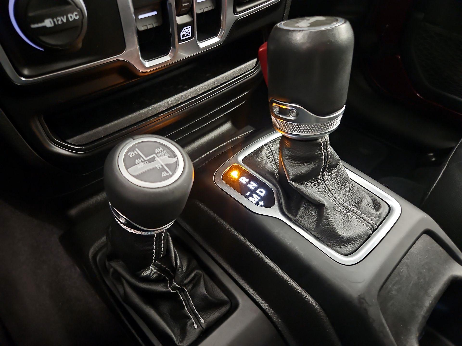 Thumbnail: 2021 Jeep Wrangler - 18