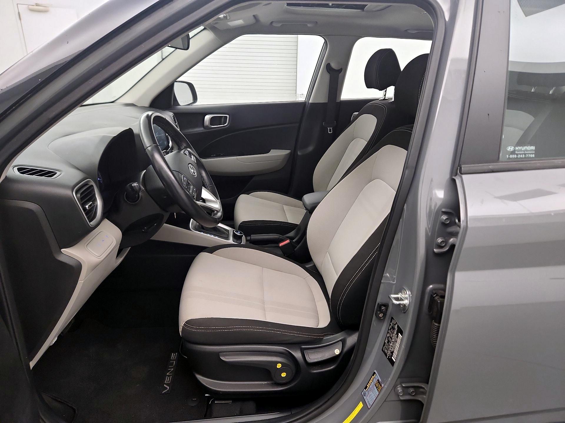 Thumbnail: 2020 Hyundai Venue - 9