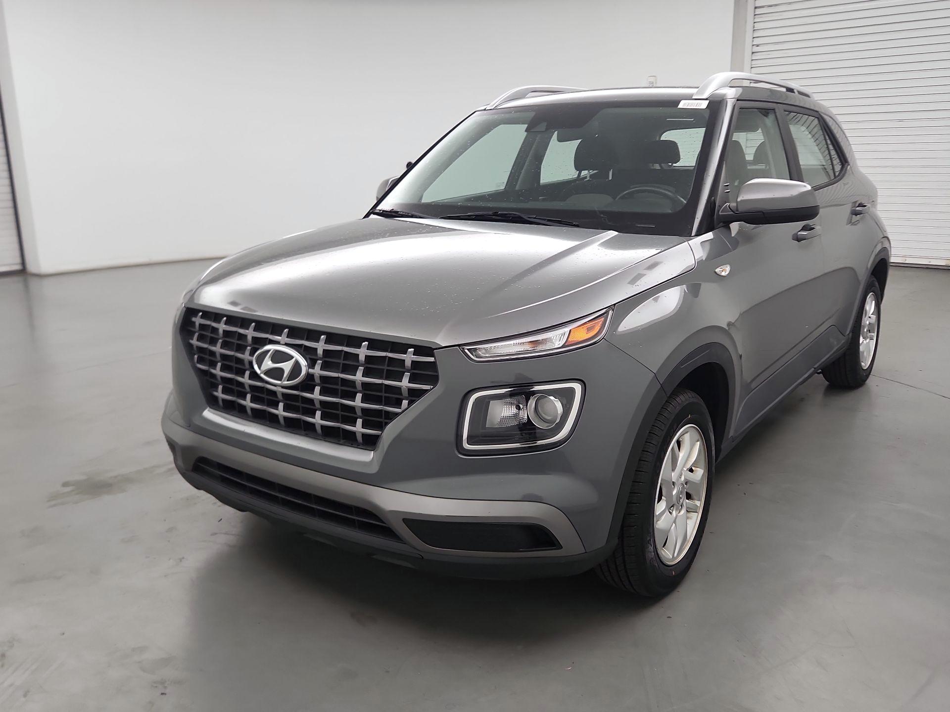 Thumbnail: 2020 Hyundai Venue - 3