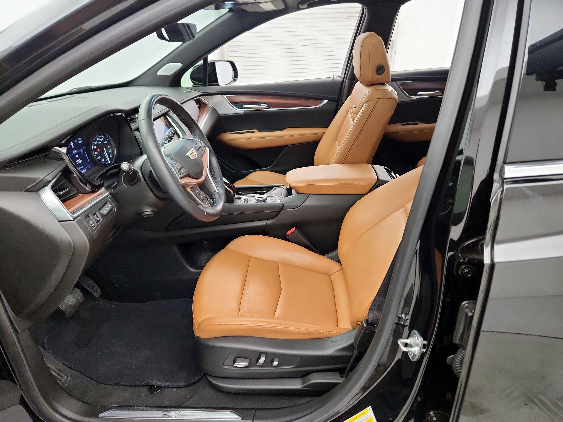 Thumbnail: 2024 Cadillac XT5 - 11