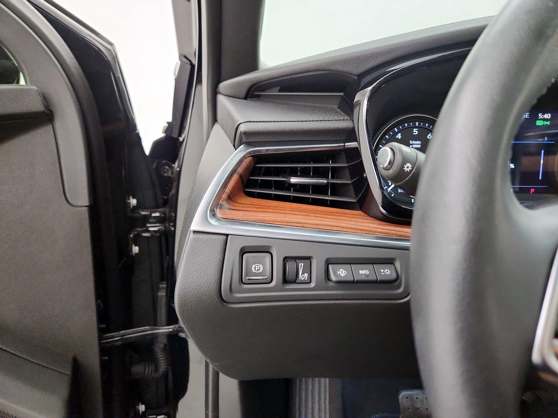 Thumbnail: 2024 Cadillac XT5 - 13