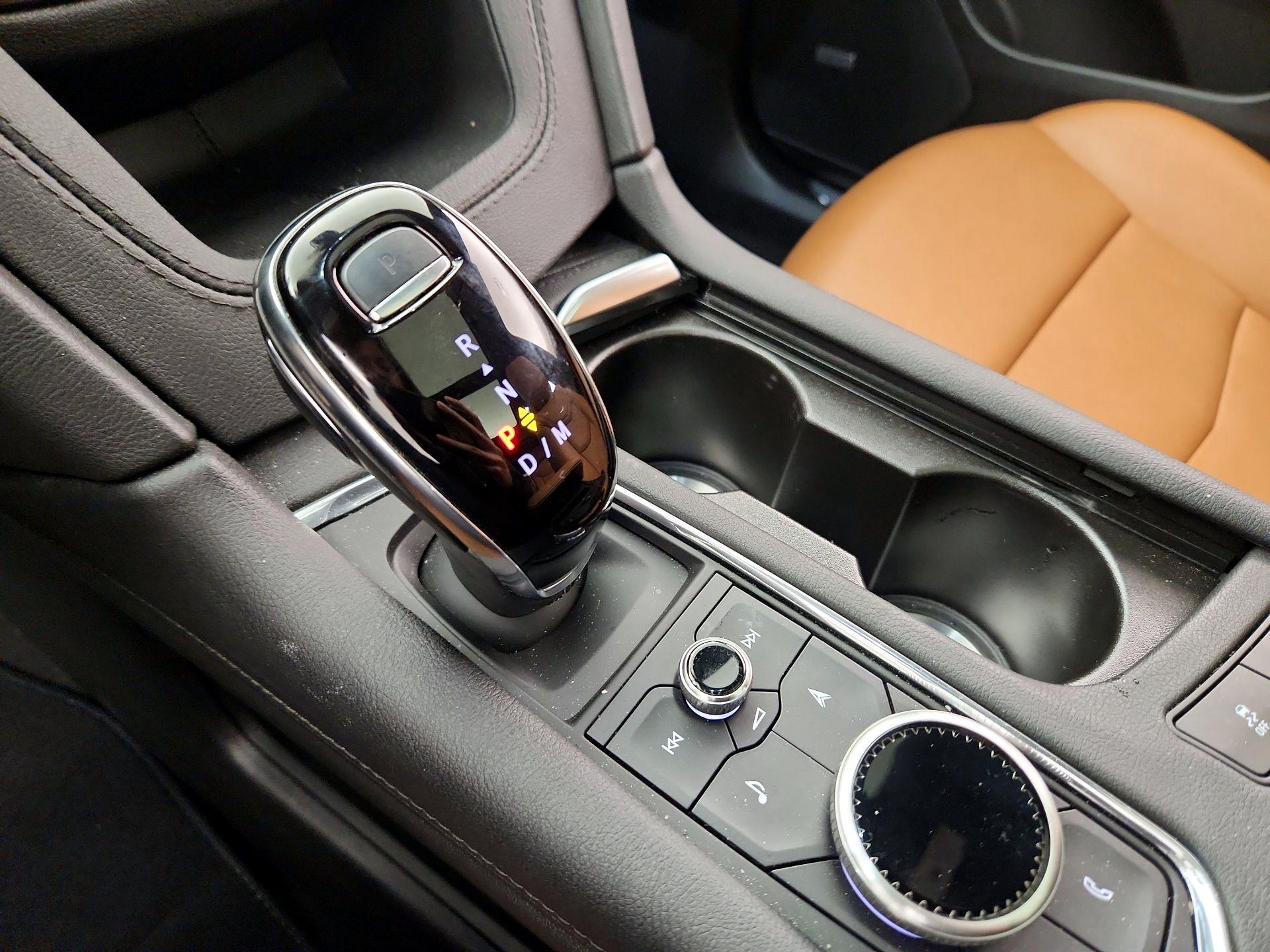 Thumbnail: 2024 Cadillac XT5 - 18