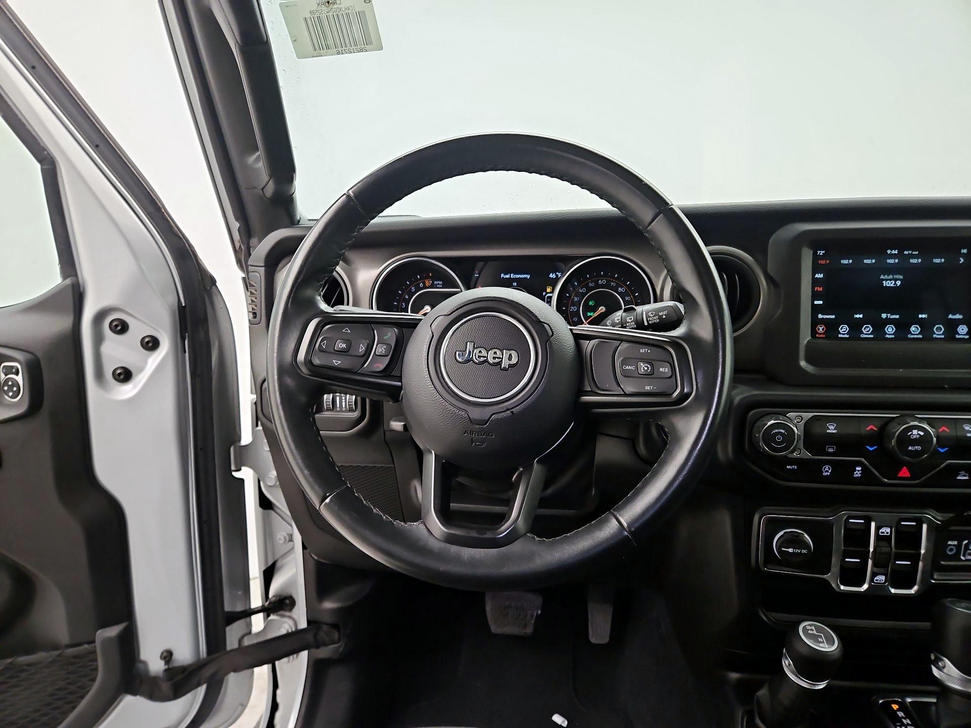 Thumbnail: 2022 Jeep Wrangler - 10