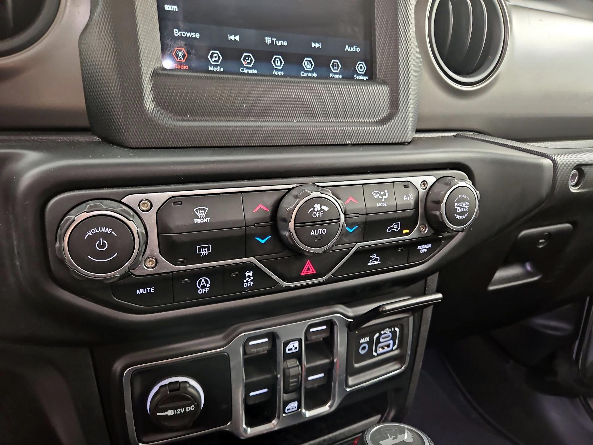 Thumbnail: 2022 Jeep Wrangler - 16