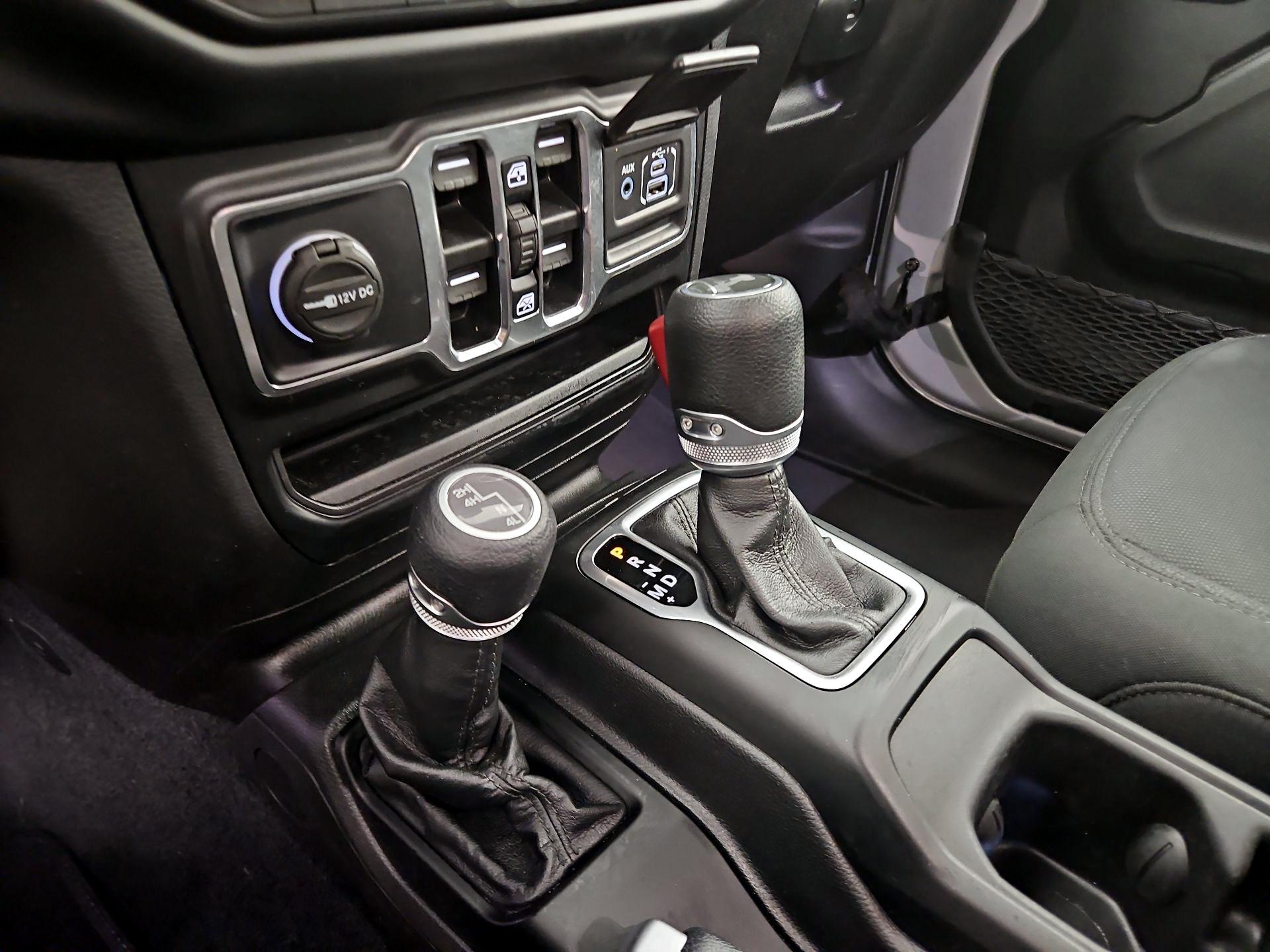 Thumbnail: 2022 Jeep Wrangler - 17