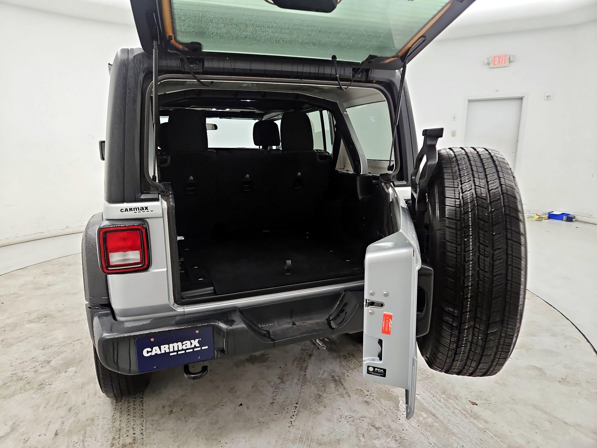 Thumbnail: 2022 Jeep Wrangler - 20