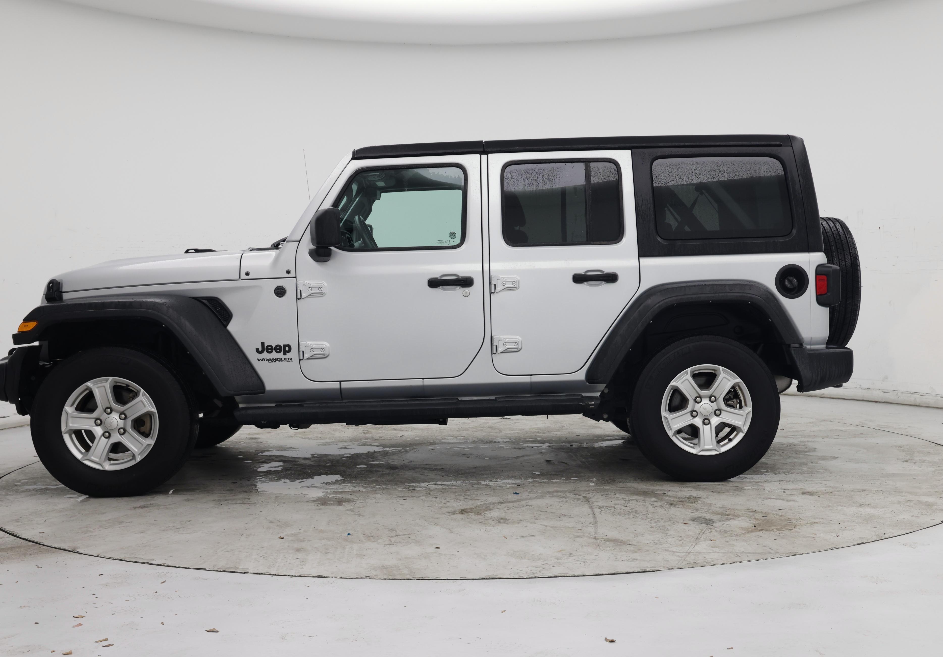 Thumbnail: 2022 Jeep Wrangler - 3
