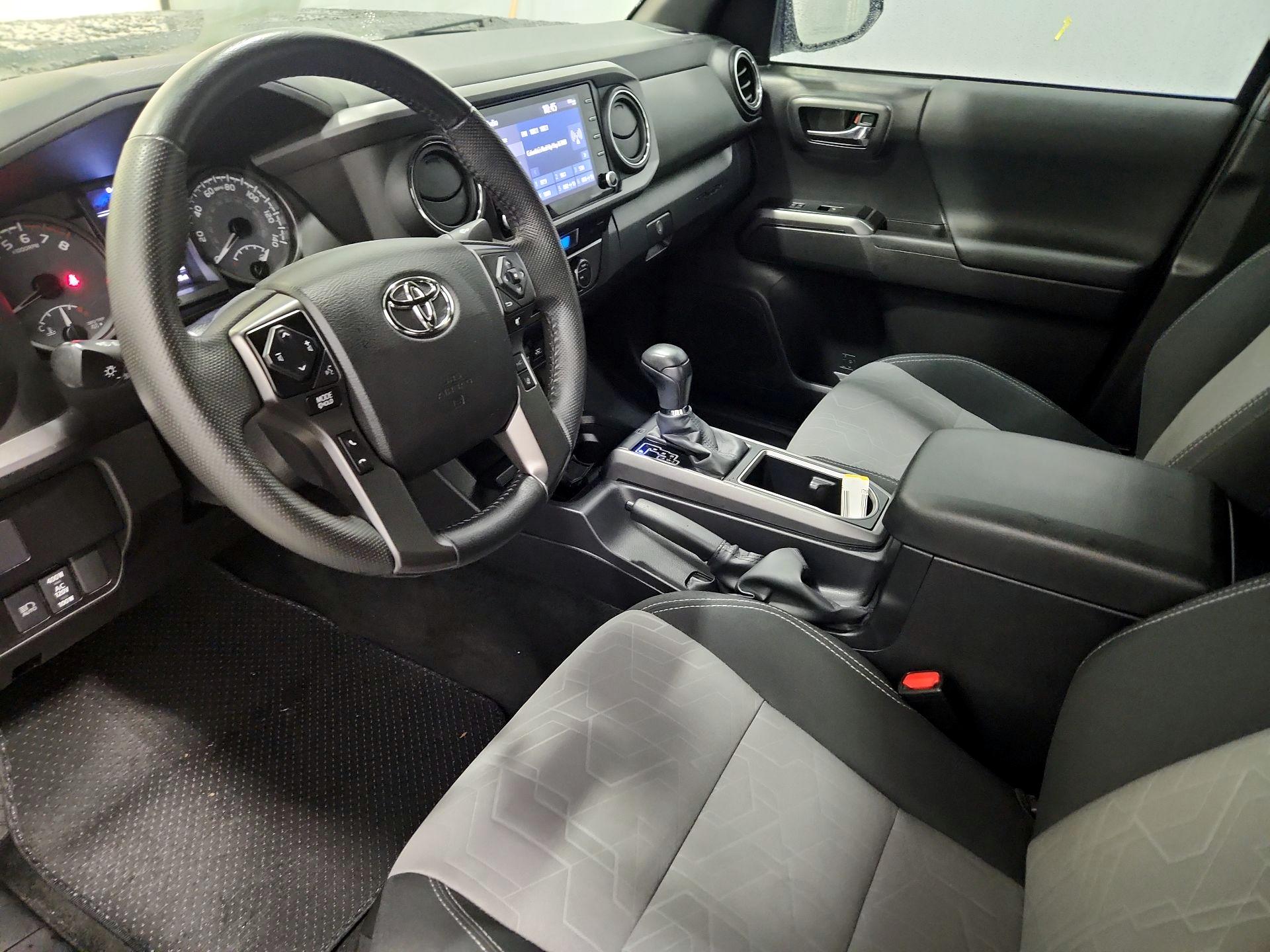 Thumbnail: 2022 Toyota Tacoma - 11