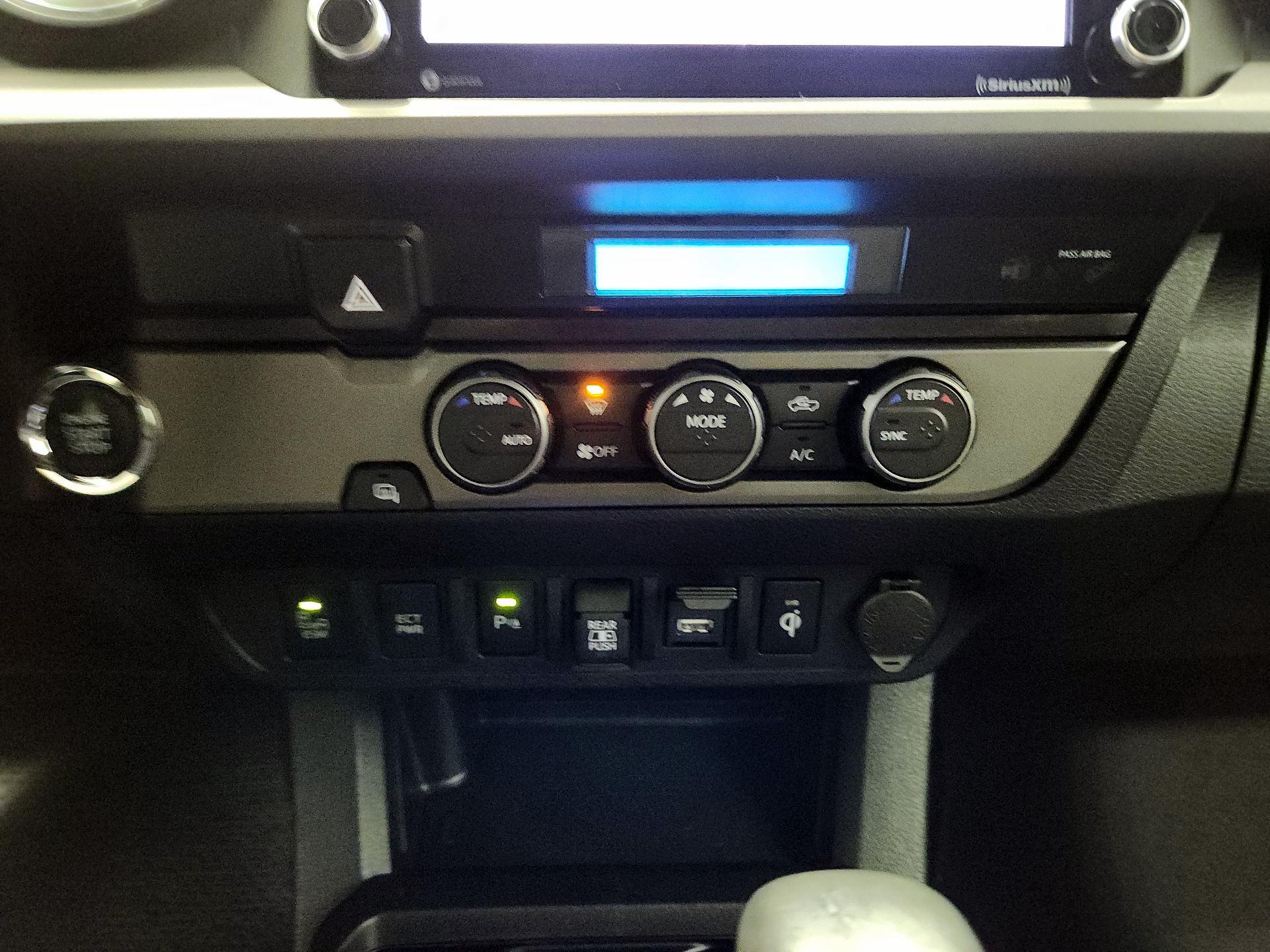 Thumbnail: 2022 Toyota Tacoma - 16