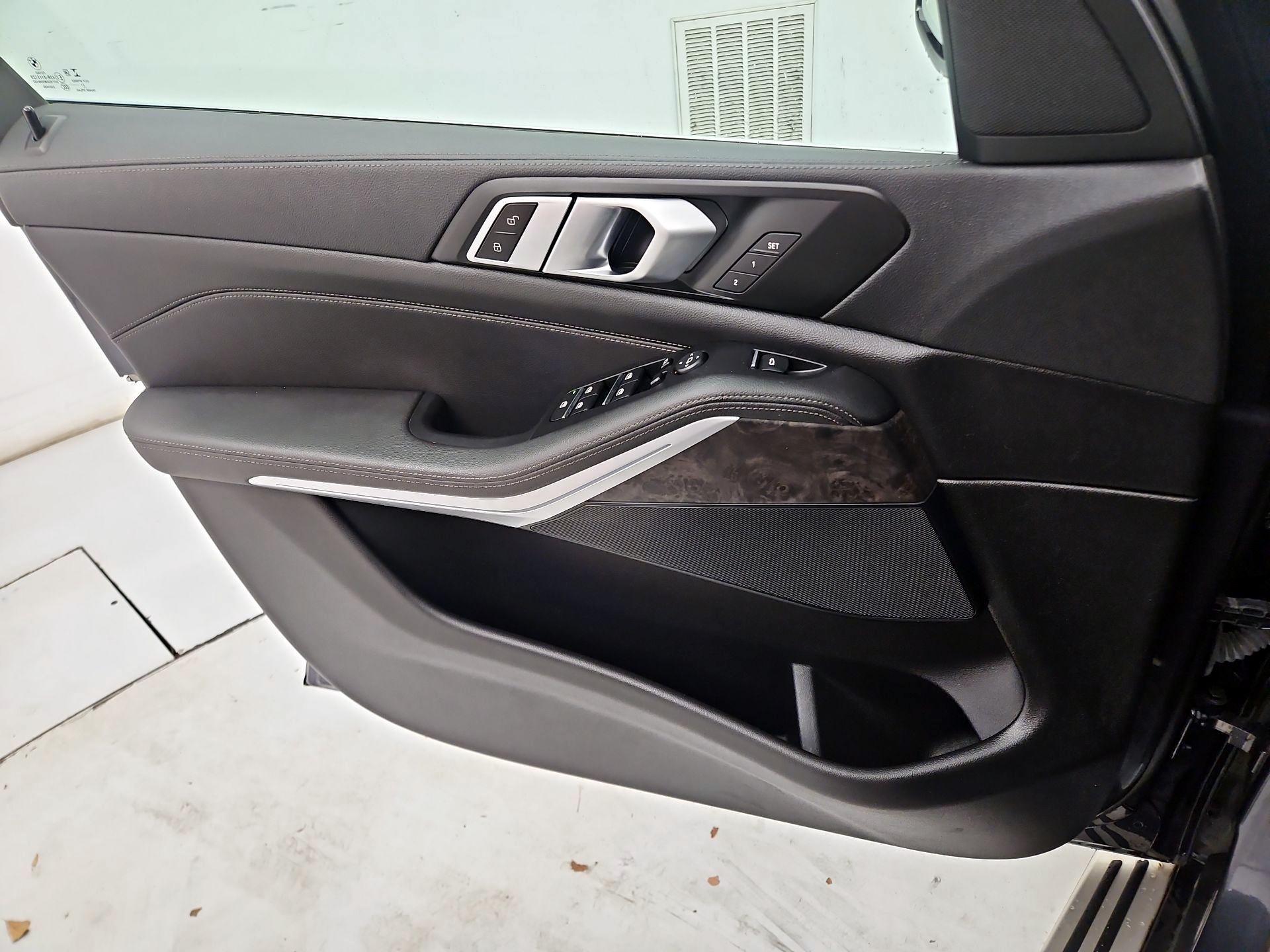 Thumbnail: 2022 BMW X5 - 12