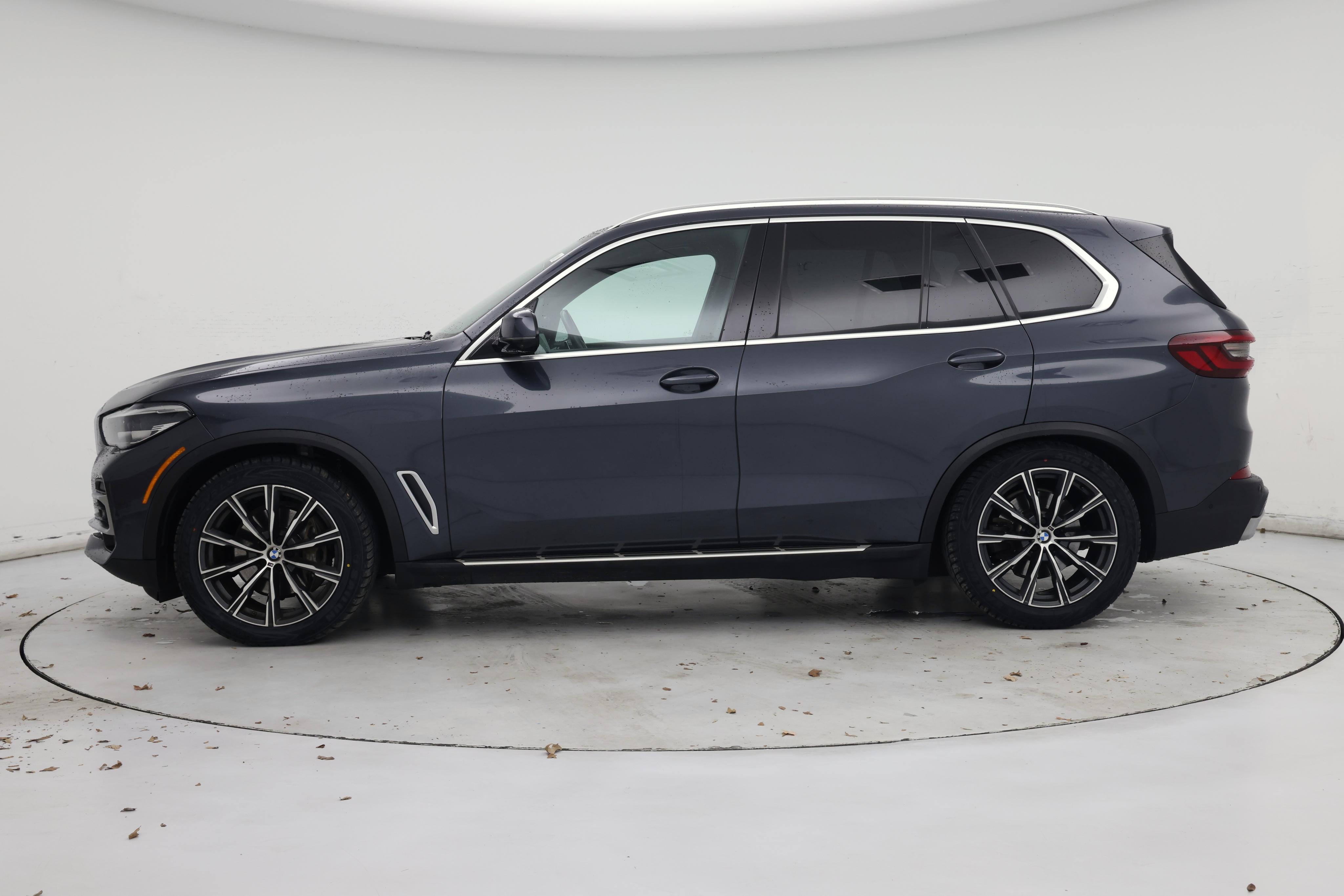 Thumbnail: 2022 BMW X5 - 3