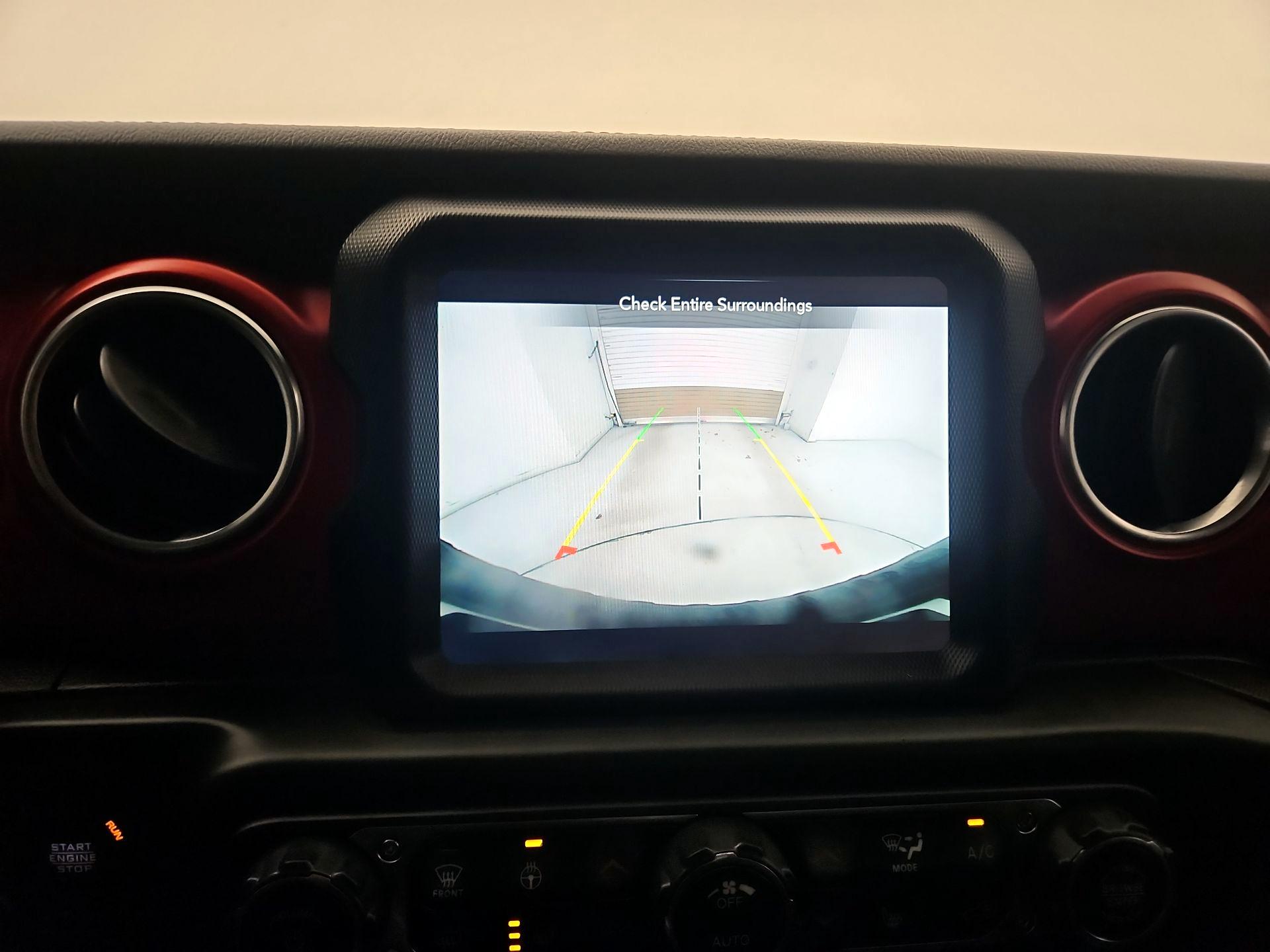 Thumbnail: 2022 Jeep Wrangler - 15