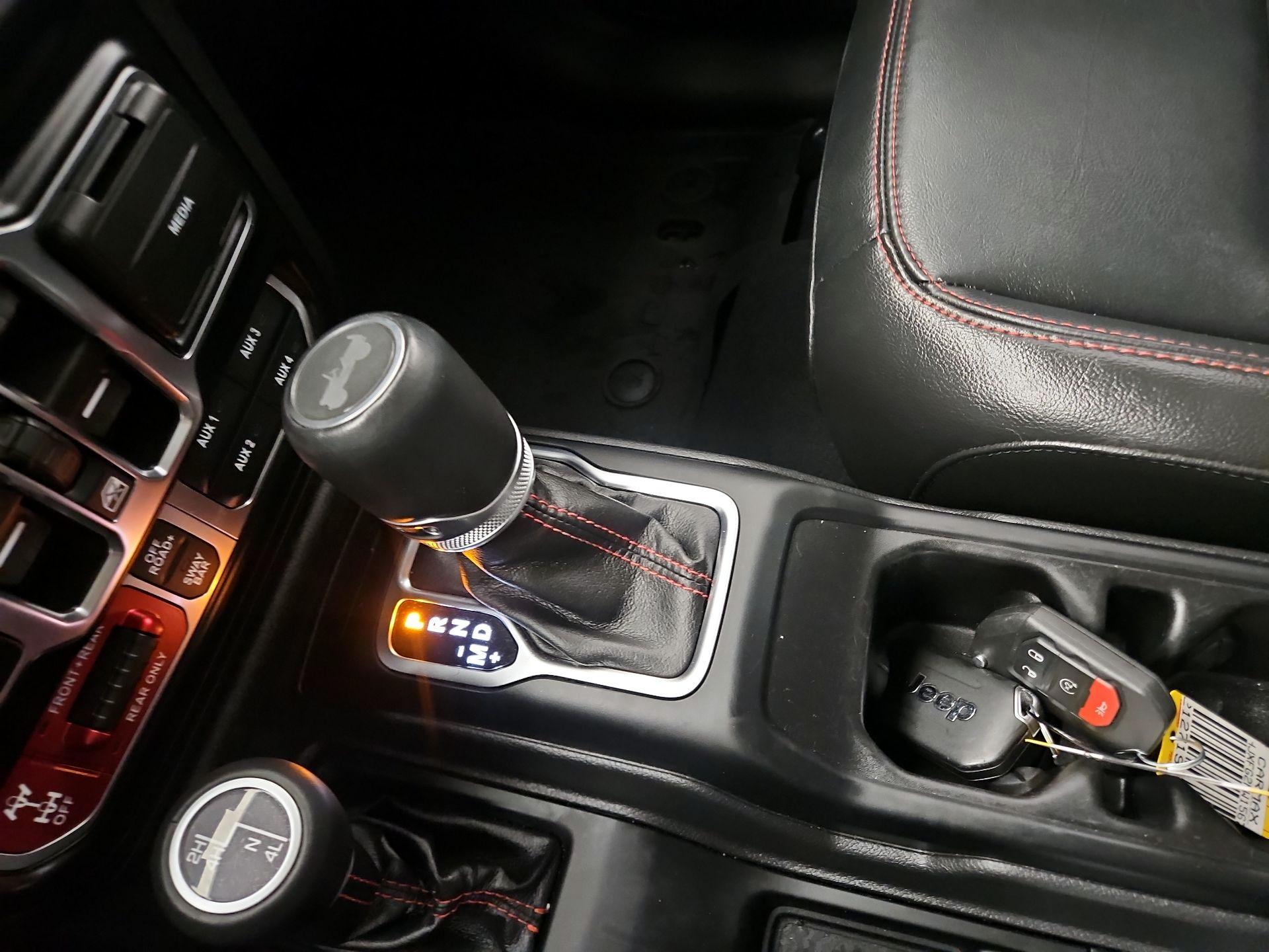 Thumbnail: 2022 Jeep Wrangler - 18