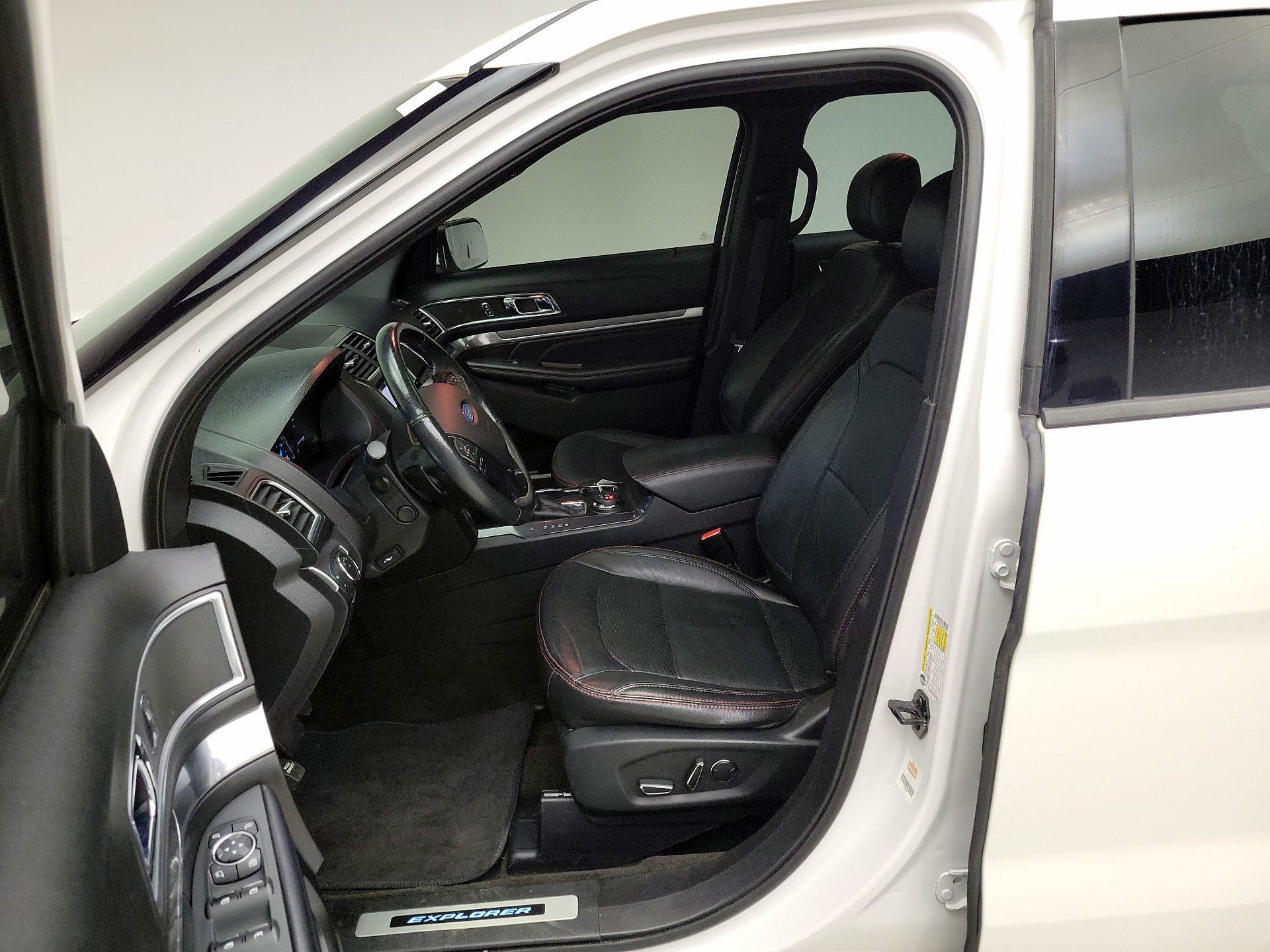 Thumbnail: 2017 Ford Explorer - 11