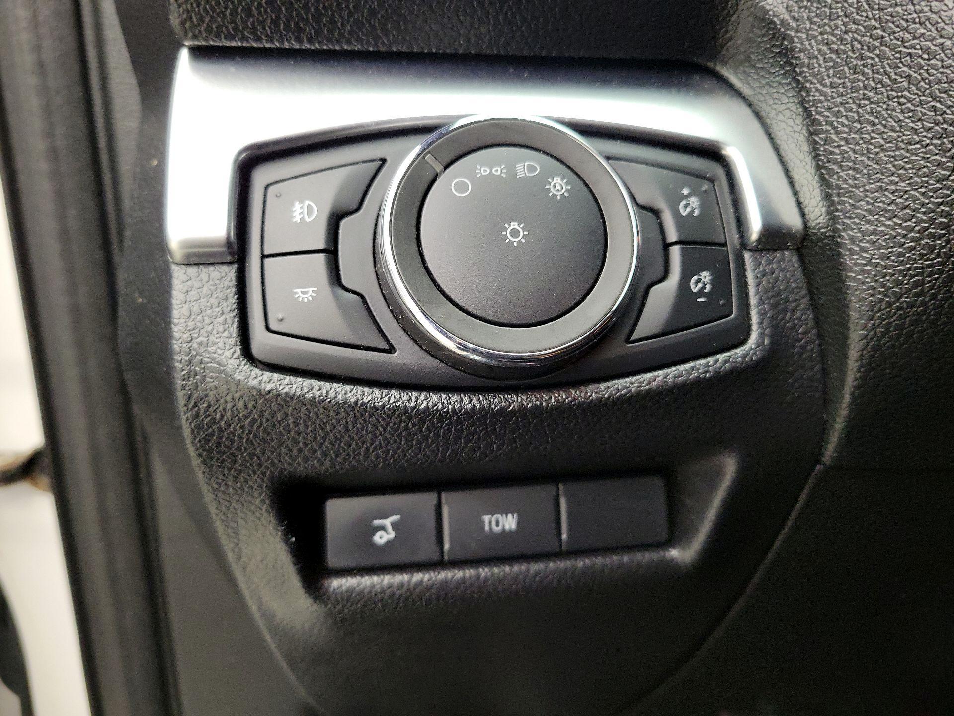 Thumbnail: 2017 Ford Explorer - 13