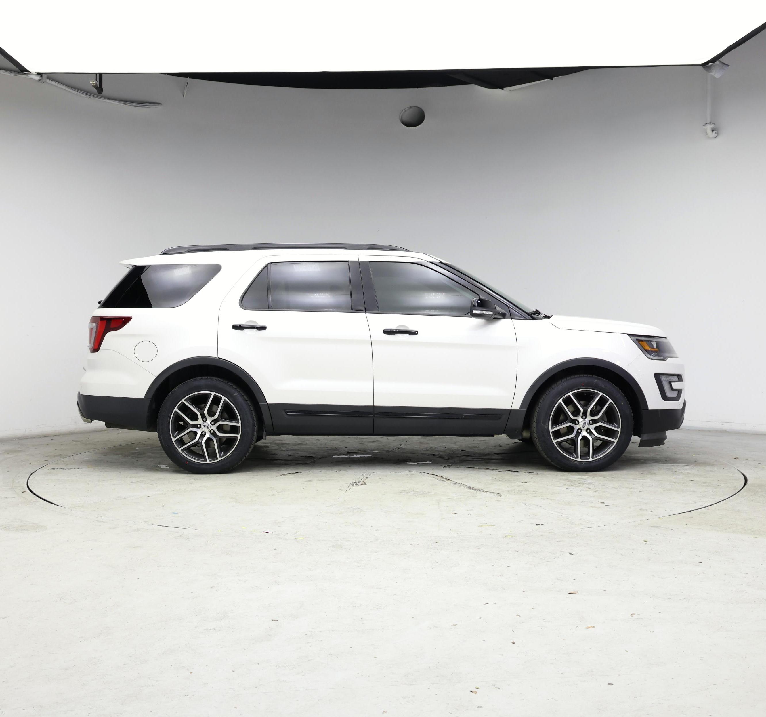 Thumbnail: 2017 Ford Explorer - 7