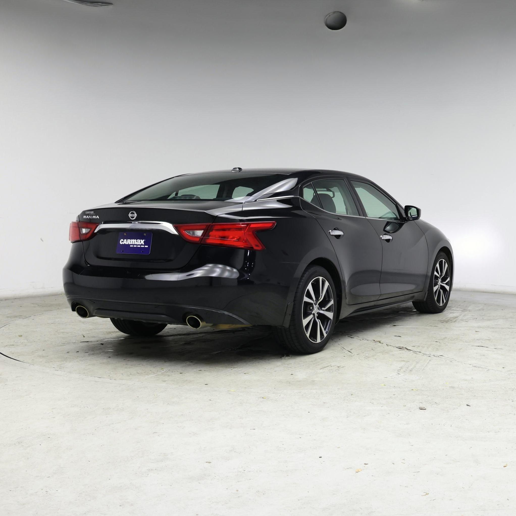 Thumbnail: 2017 Nissan Maxima - 8