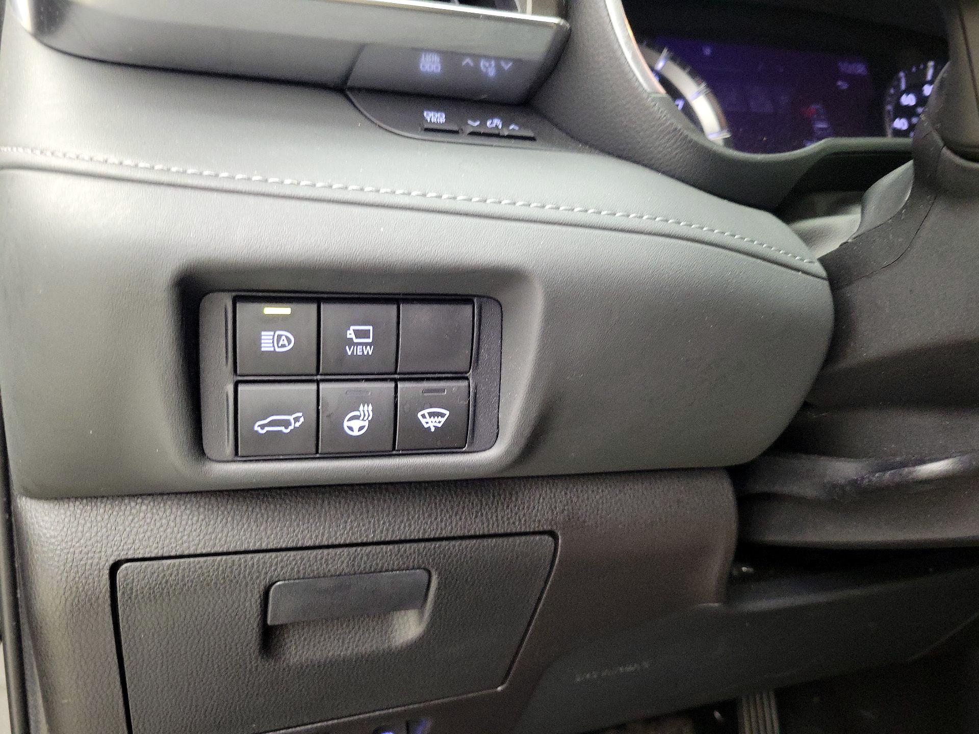 Thumbnail: 2021 Toyota Highlander - 13