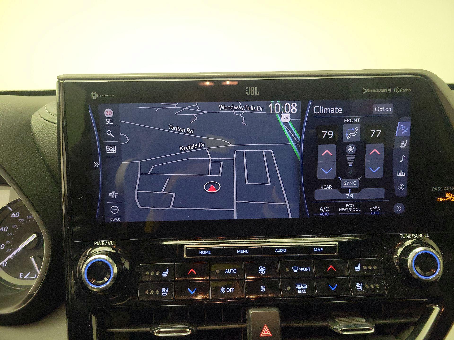 Thumbnail: 2021 Toyota Highlander - 14