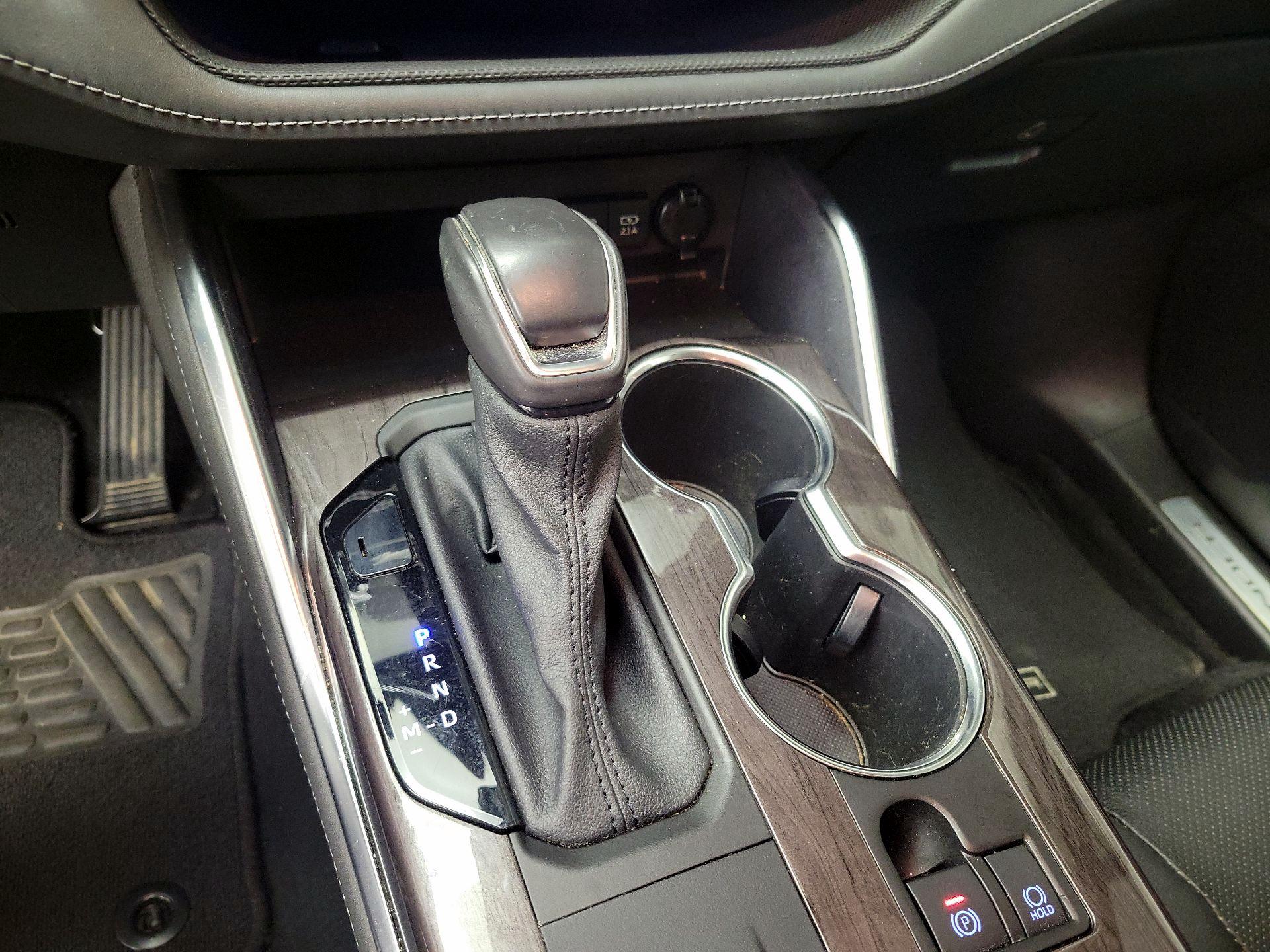 Thumbnail: 2021 Toyota Highlander - 18