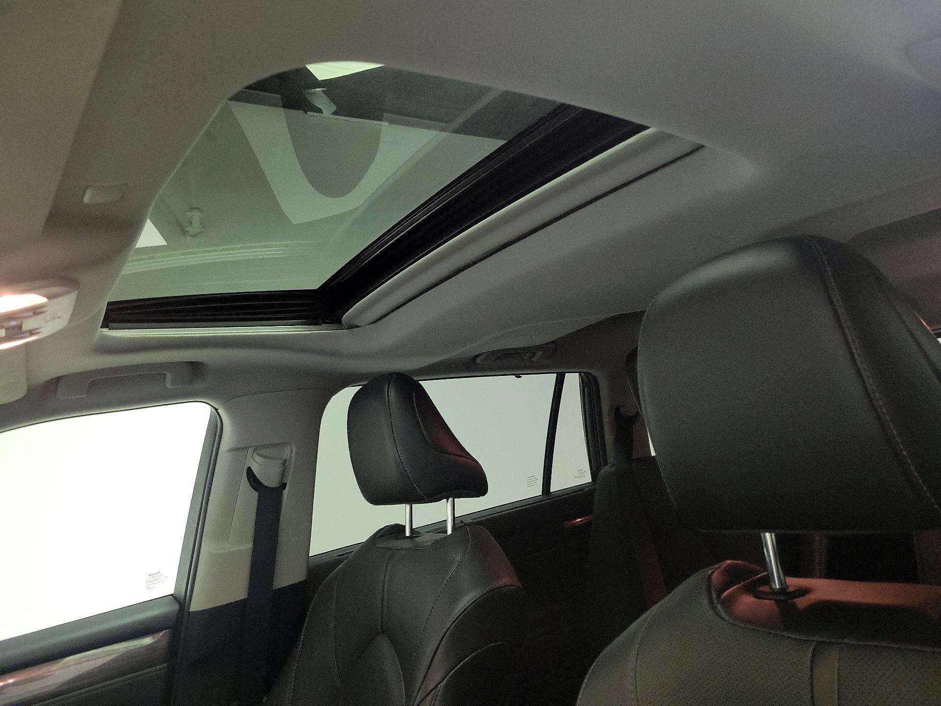 Thumbnail: 2021 Toyota Highlander - 20