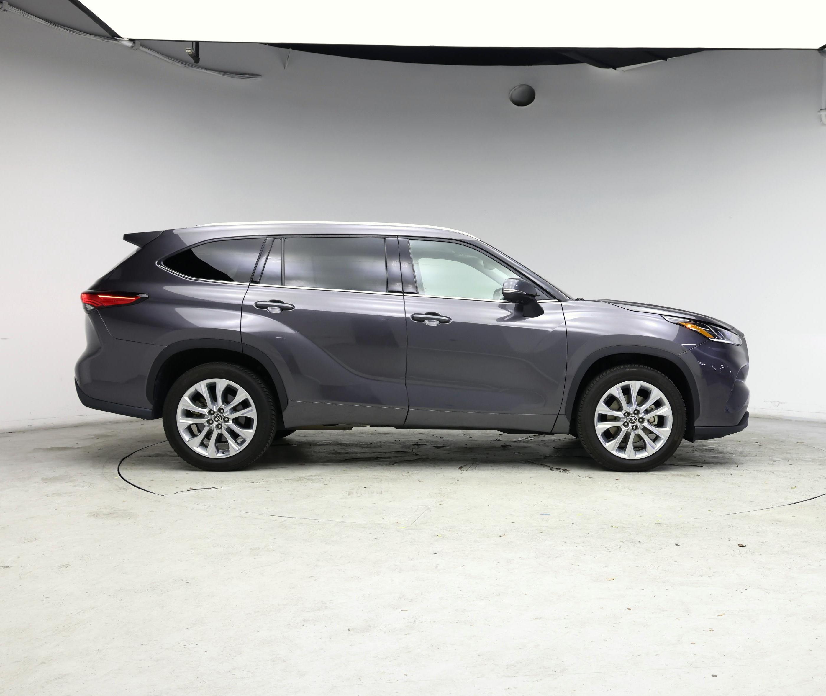 Thumbnail: 2021 Toyota Highlander - 7