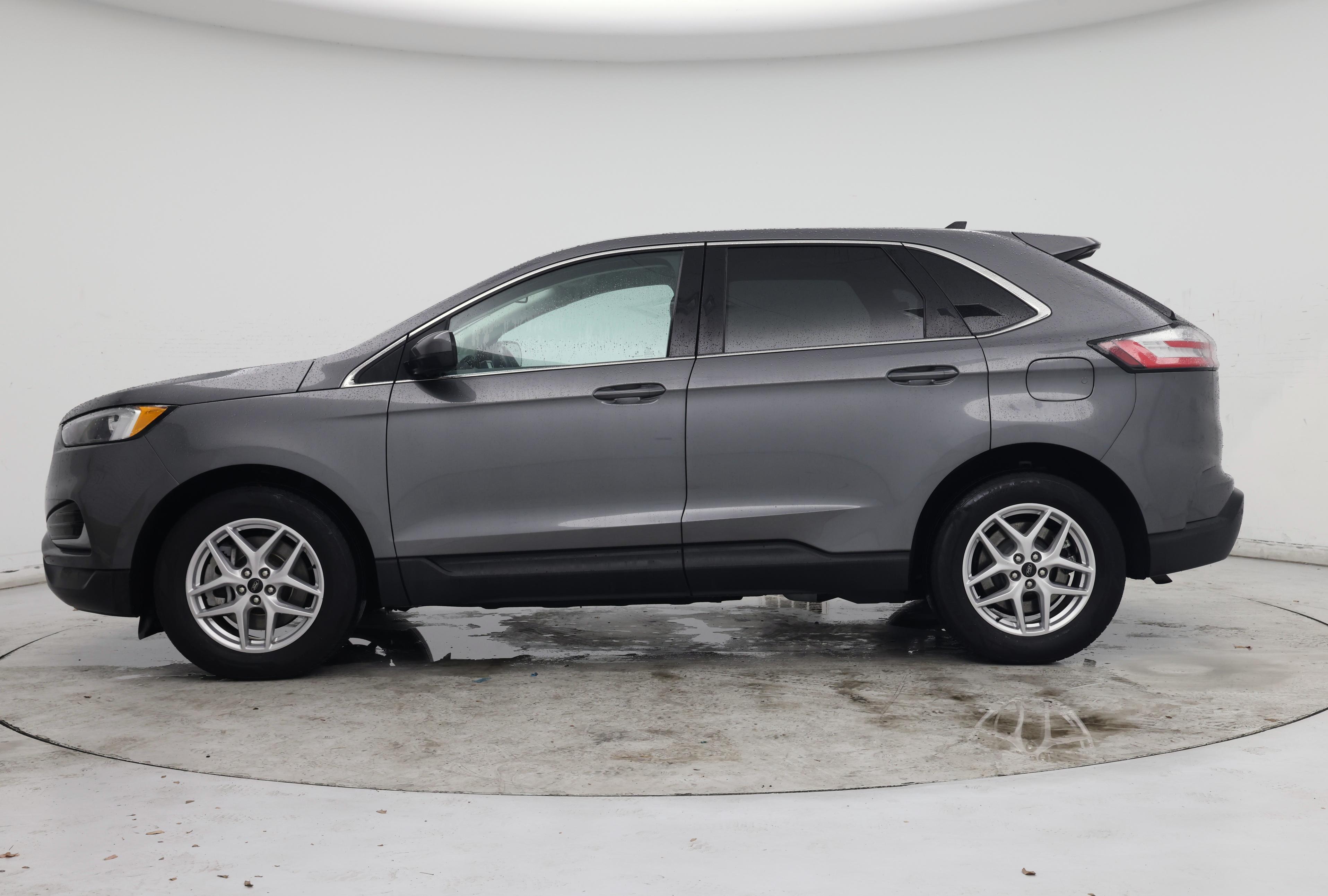 Thumbnail: 2023 Ford Edge - 3