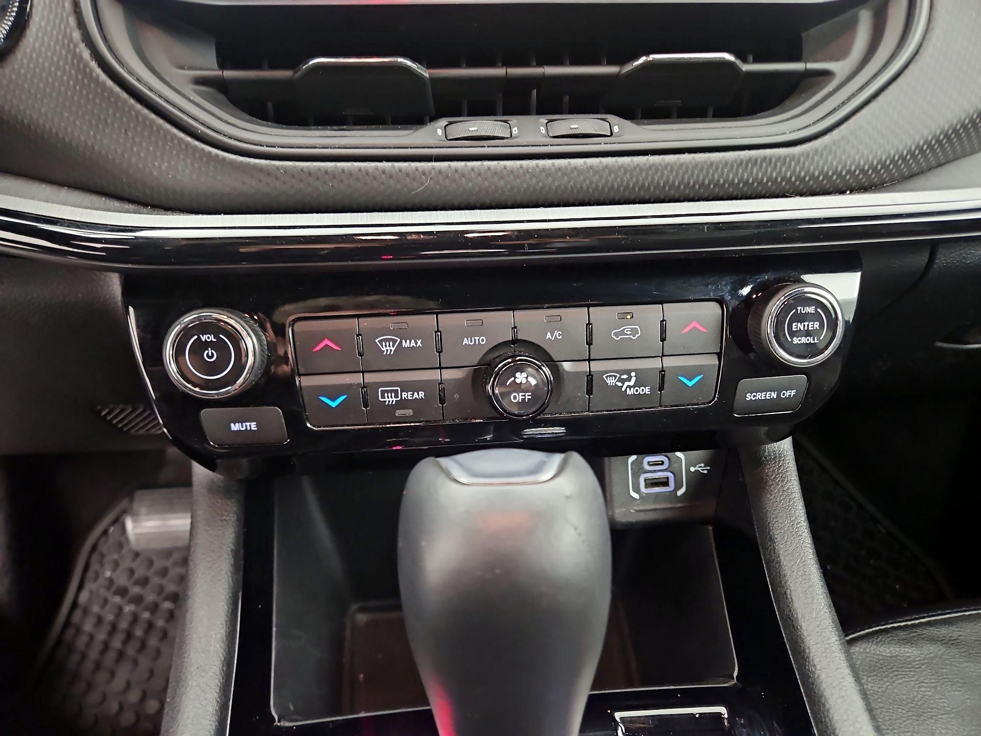 Thumbnail: 2024 Jeep Compass - 16