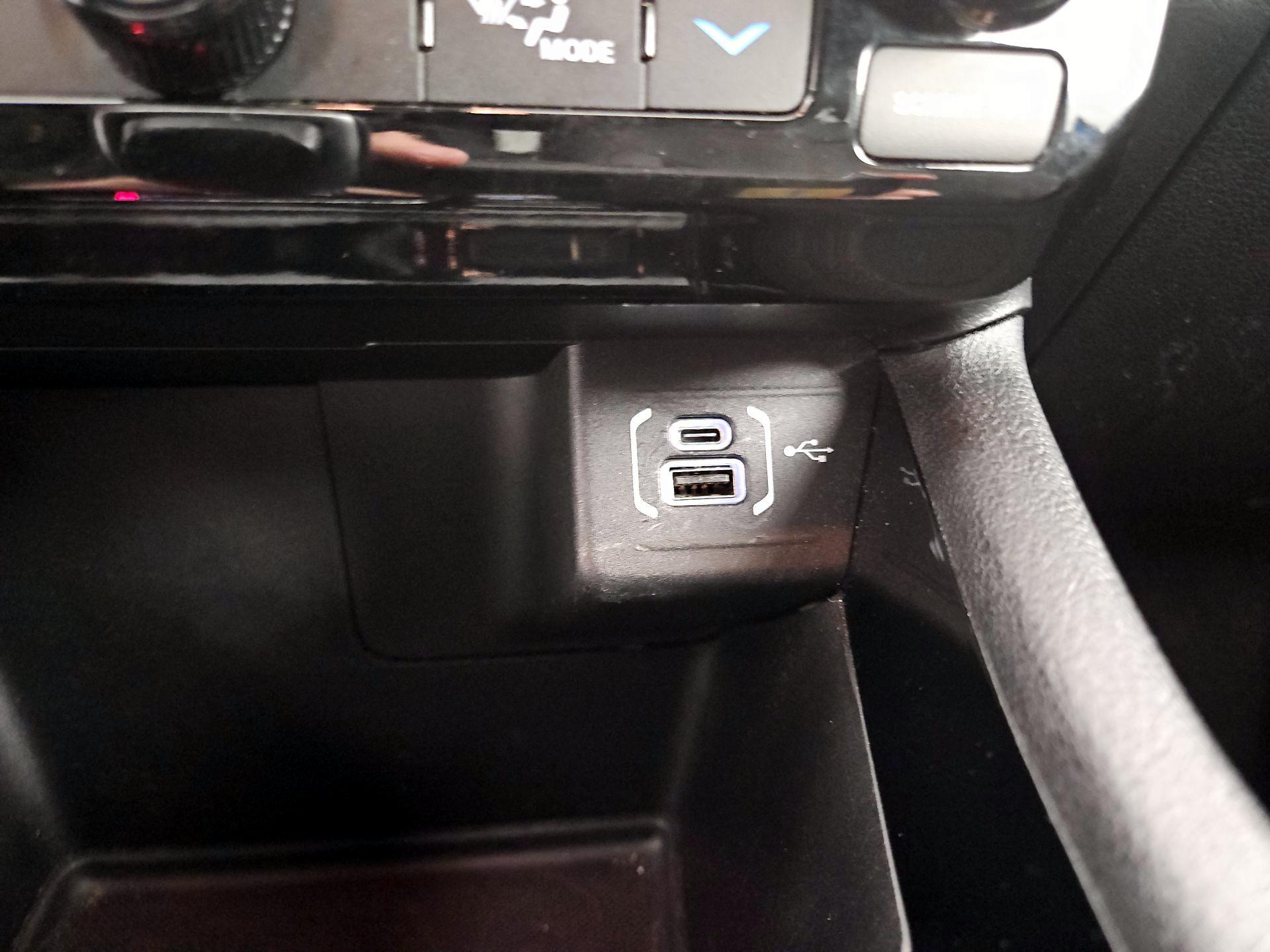 Thumbnail: 2024 Jeep Compass - 18