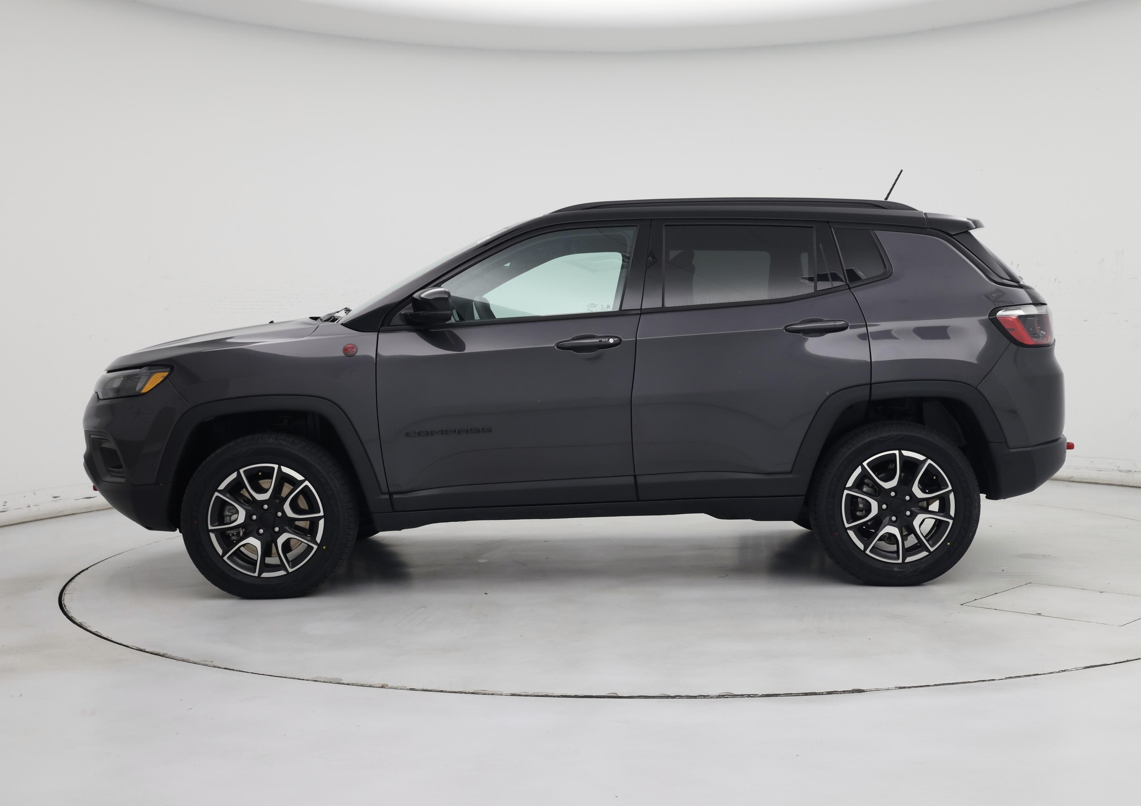 Thumbnail: 2024 Jeep Compass - 3