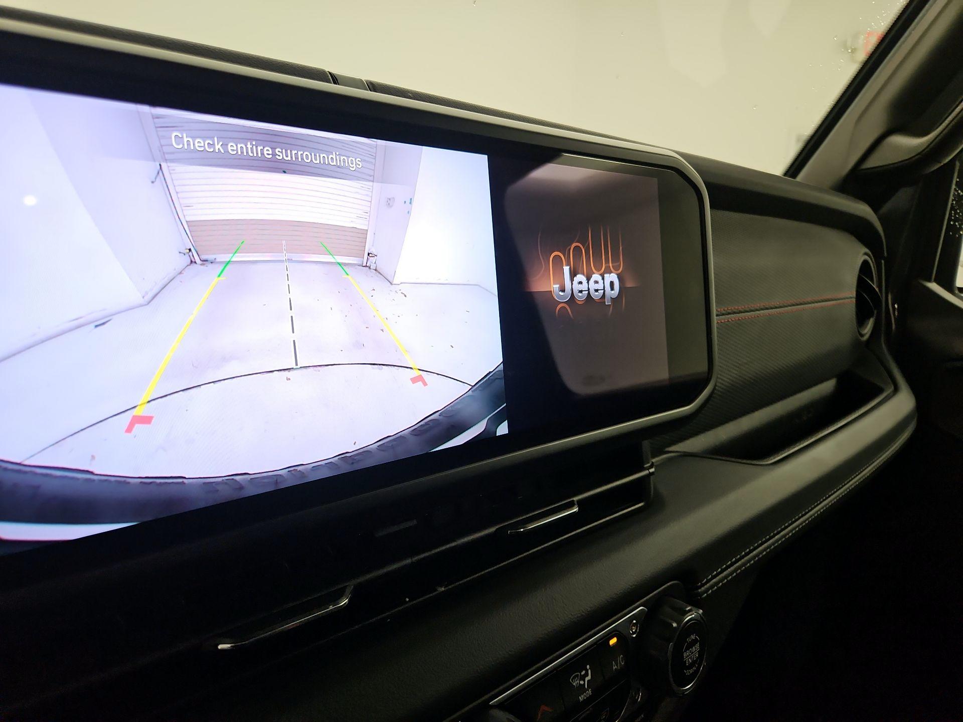 Thumbnail: 2025 Jeep Wrangler - 14