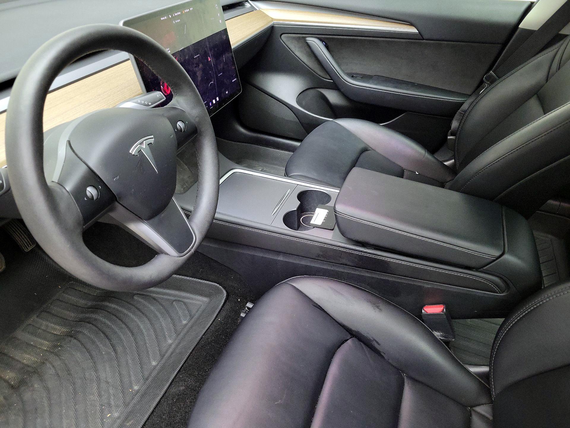 Thumbnail: 2023 Tesla Model 3 - 11