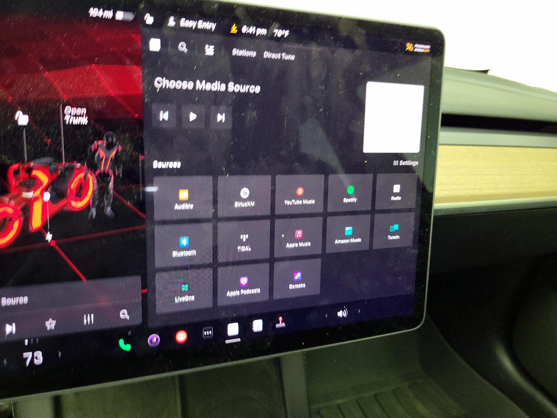 Thumbnail: 2023 Tesla Model 3 - 15