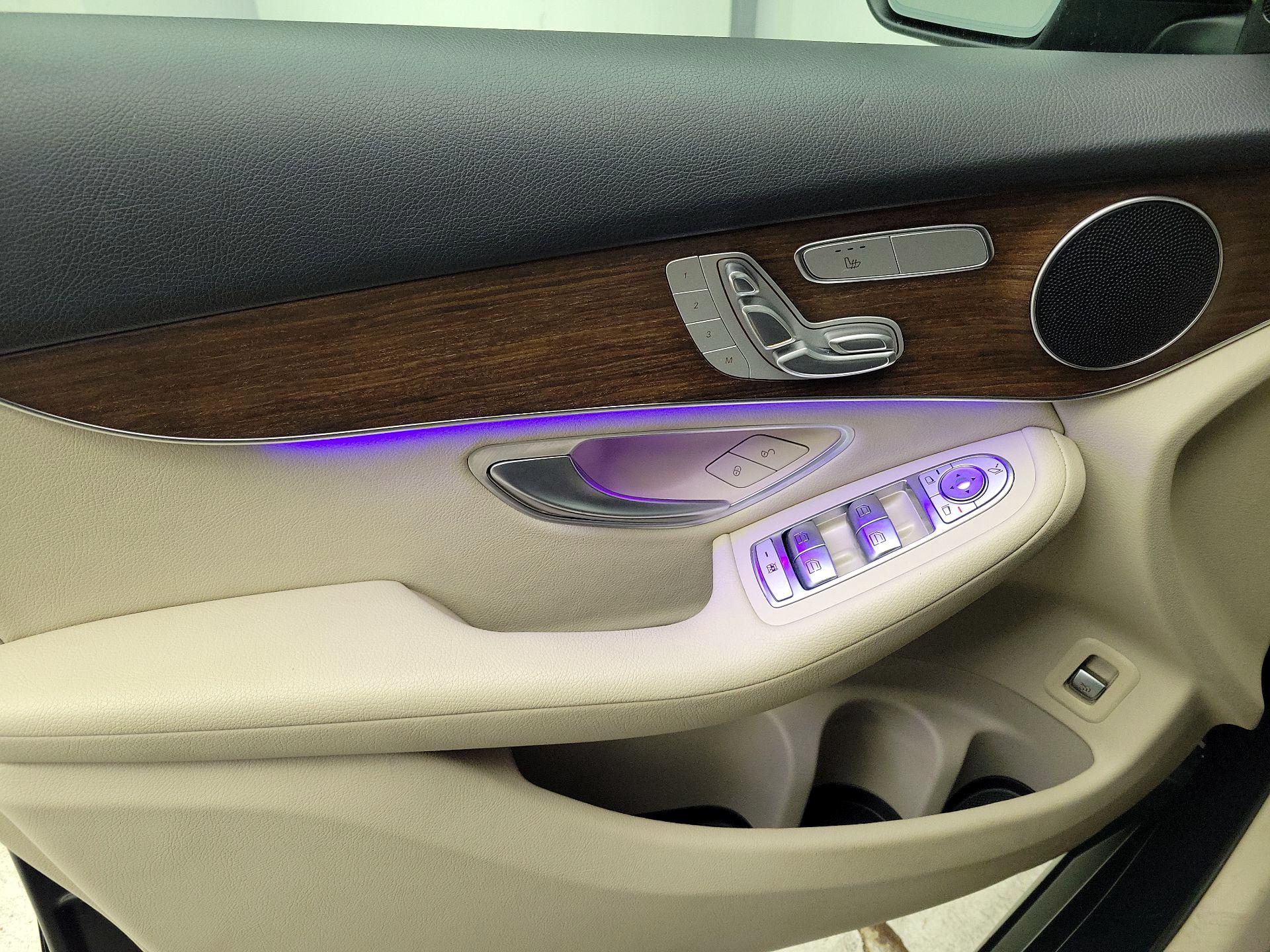 Thumbnail: 2022 Mercedes-Benz GLC - 12