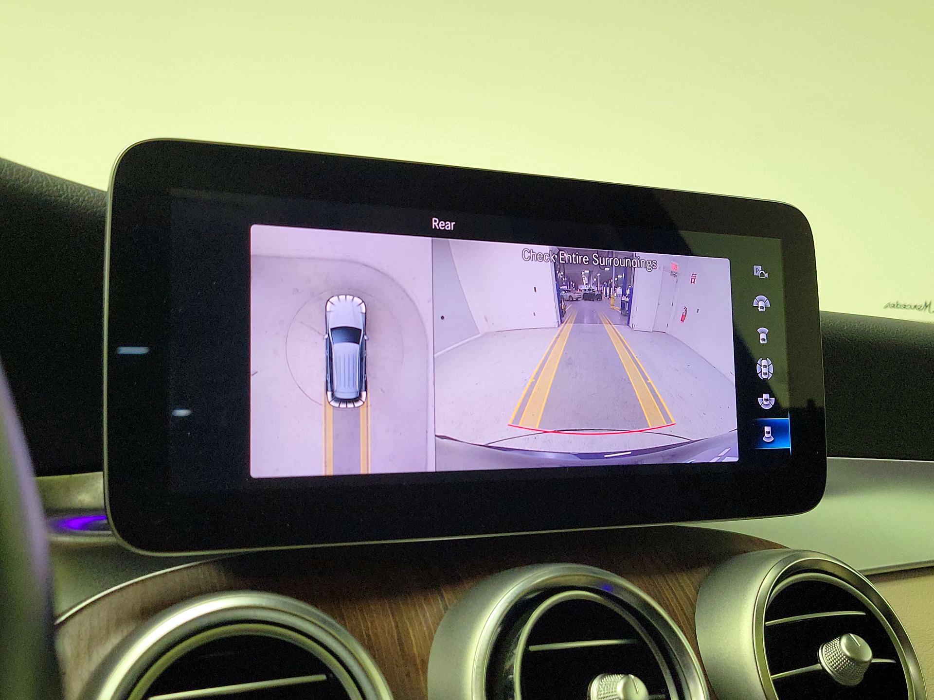 Thumbnail: 2022 Mercedes-Benz GLC - 14