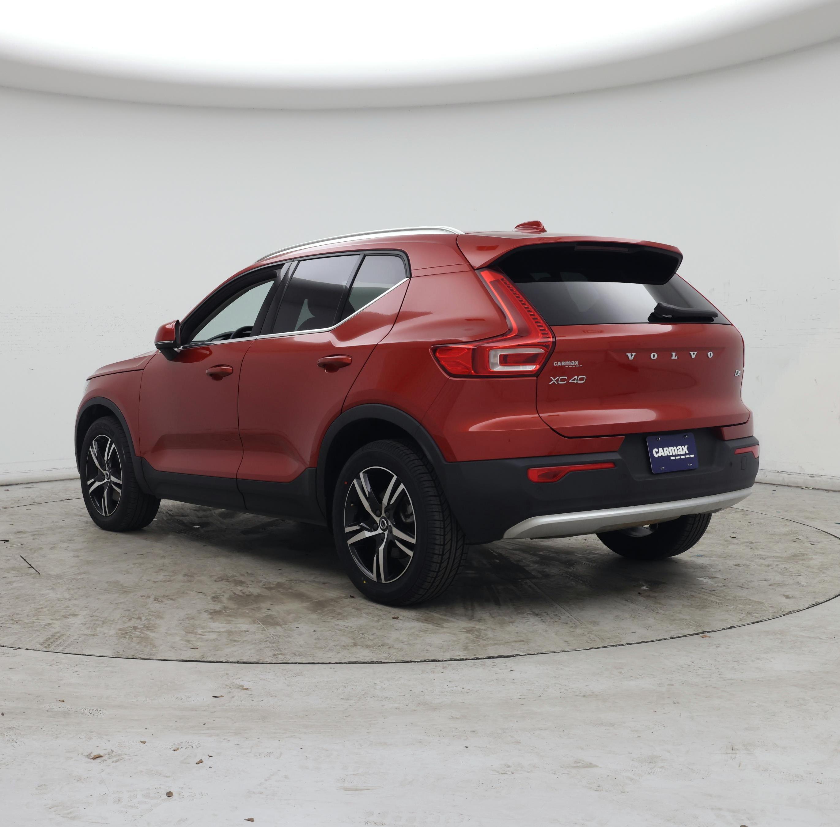 Thumbnail: 2023 Volvo XC40 - 2