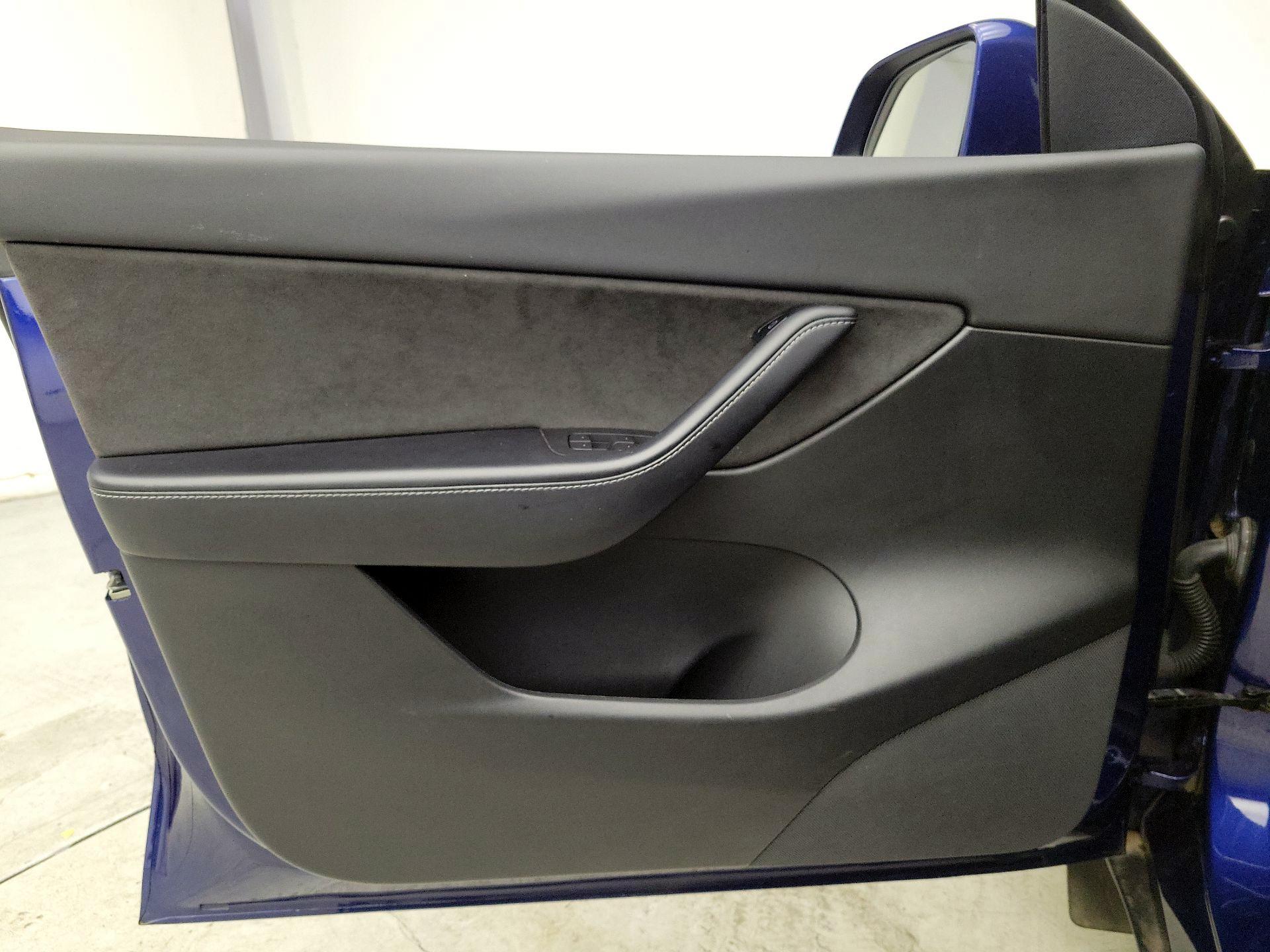 Thumbnail: 2021 Tesla Model Y - 12