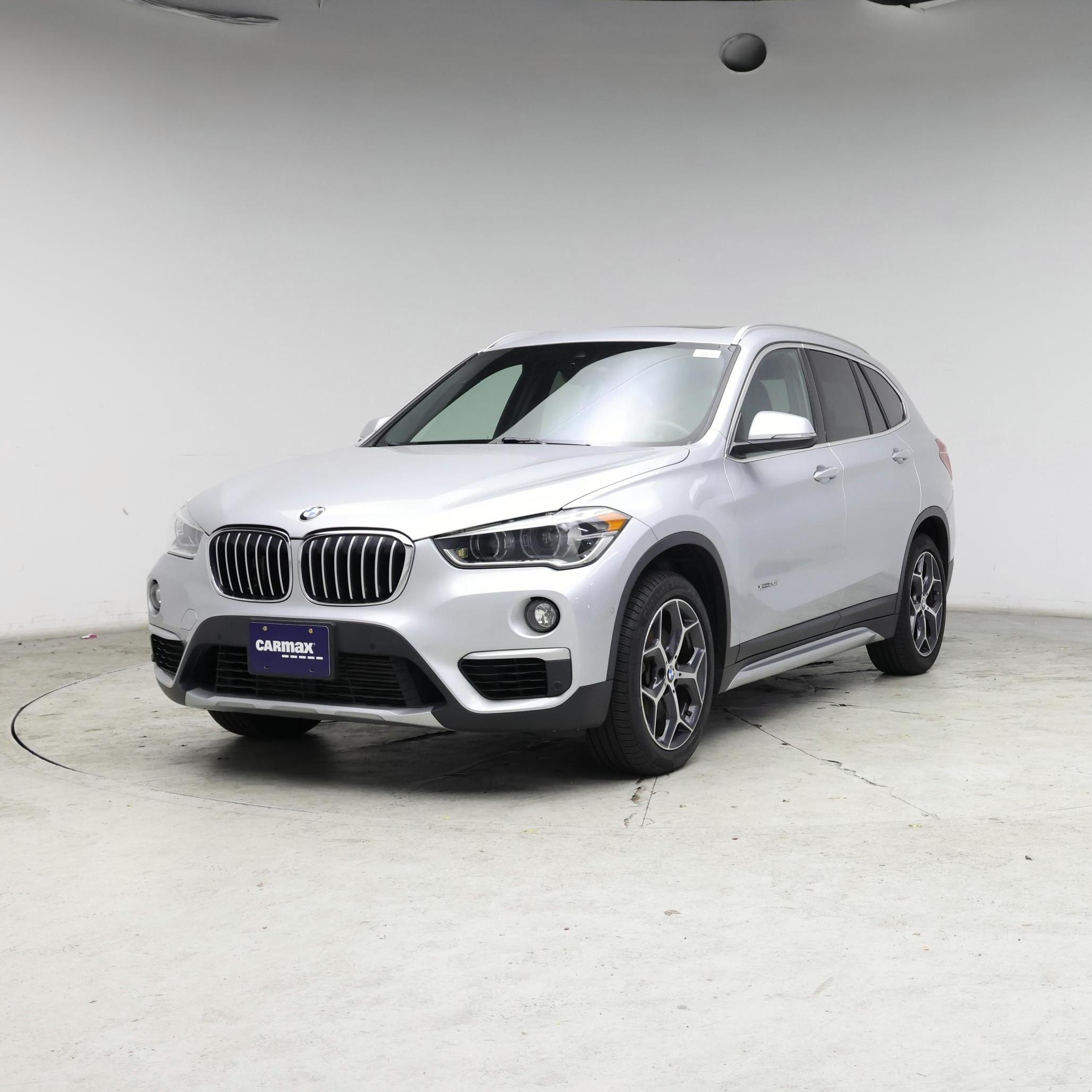 Thumbnail: 2017 BMW X1 - 4